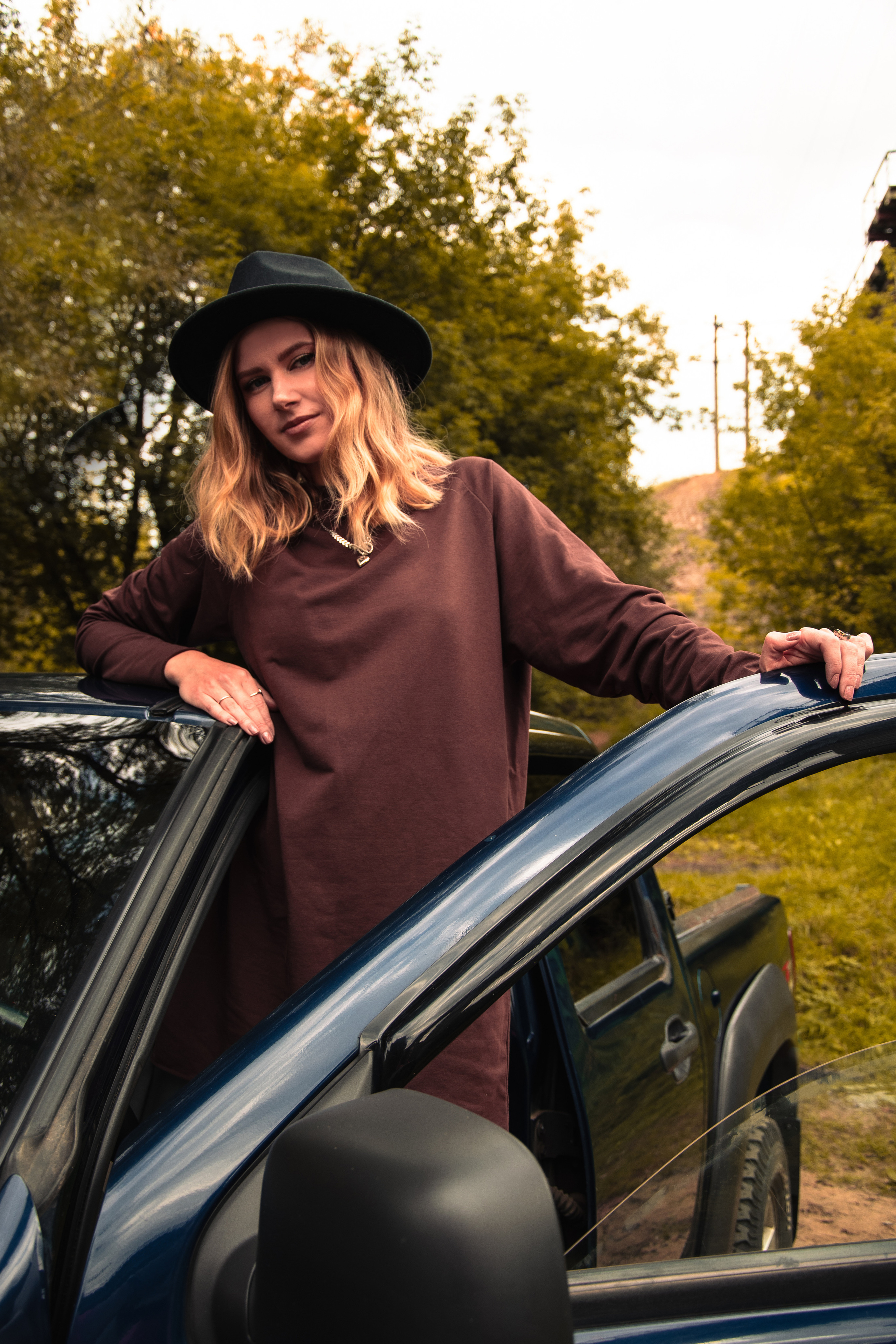 Семейная фотосессия с пикапом в осенних образах мама папа сын family look Истра Новая Рига Красногорск Нахабино 