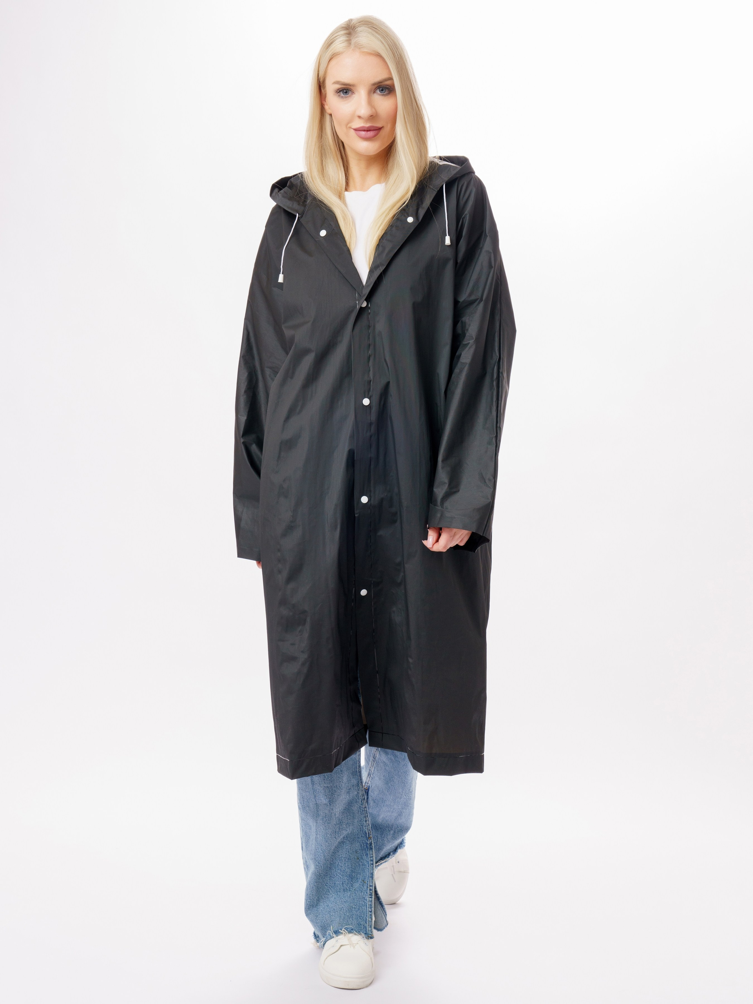 Дождевики, парная съемка. KED Production — продакшн из СПб. Создаём фото, видео и контент, который помогает брендам и селлерам продавать больше