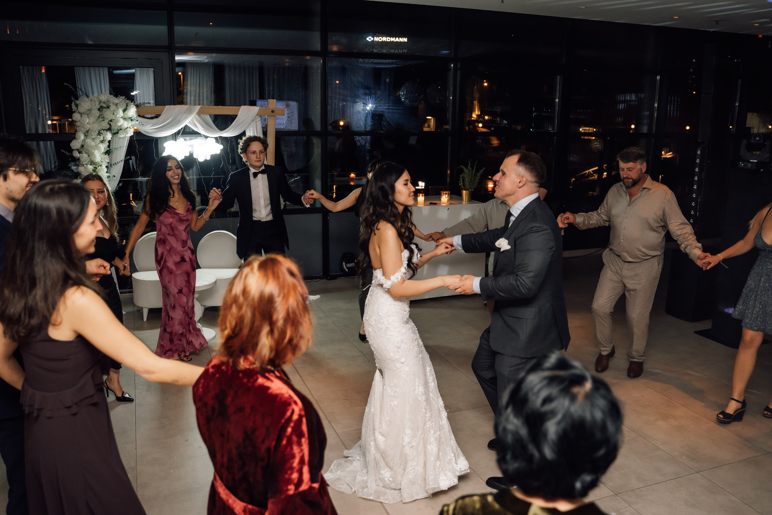 KYIAL&SWORN. Anastasiia Vainer – Hochzeits- und Porträtfotografin in Deutschland und ganz Europa