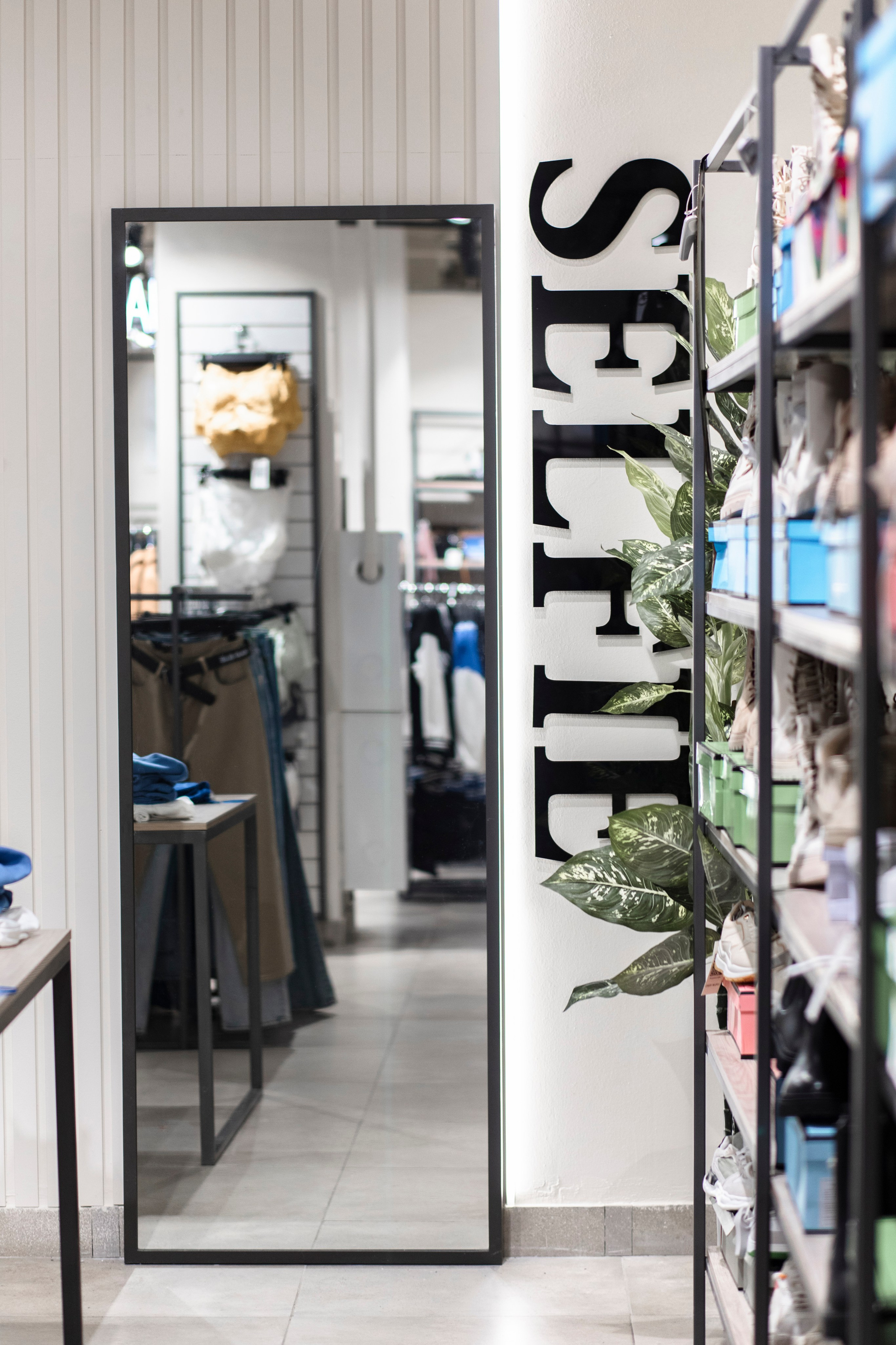 Дизайн бутика «Enjoy mania». Фотограф Настя Конник | Пятигорск | Эльбрус | Домбай | Архыз