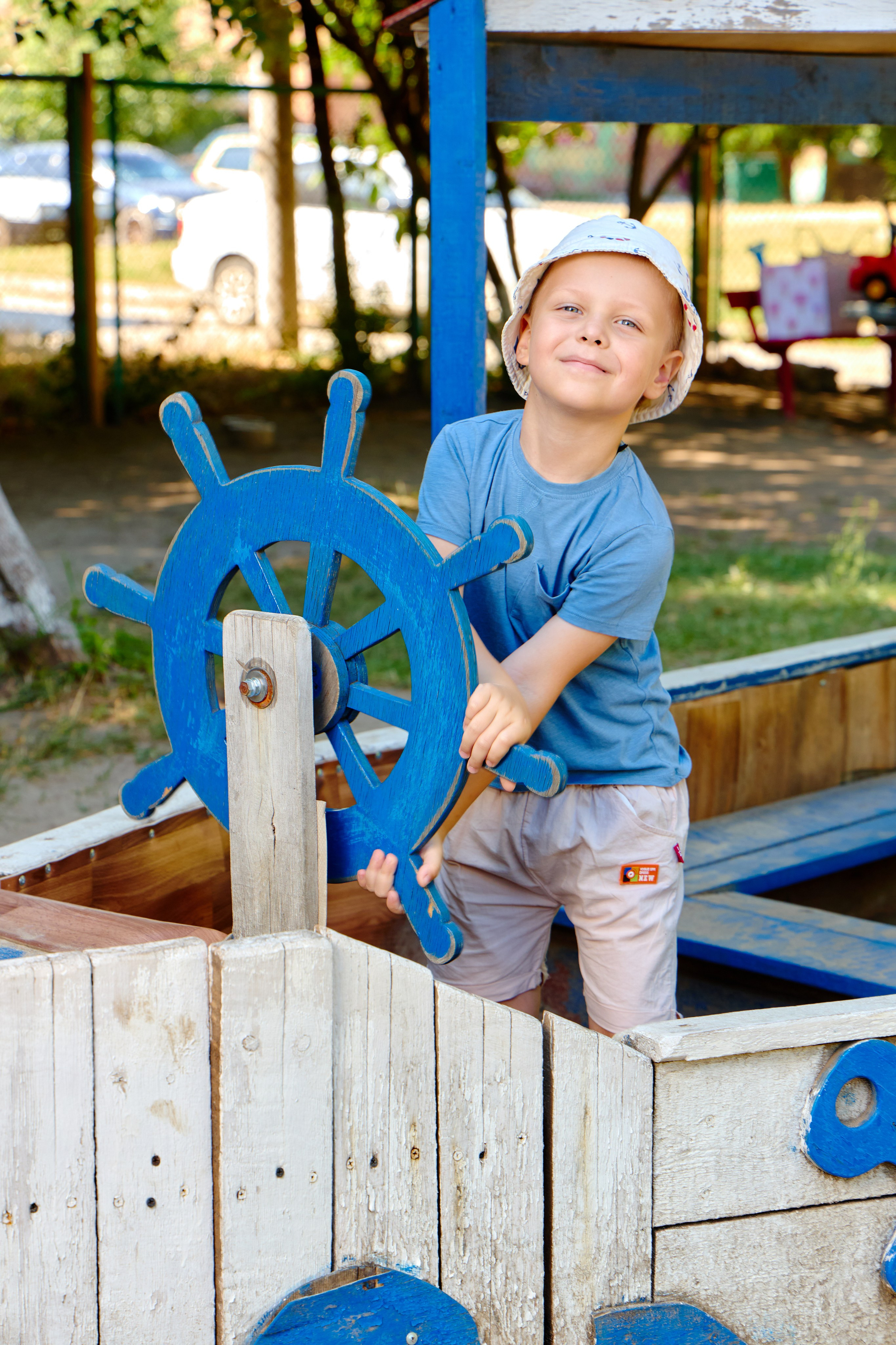 Пример летней съёмки в детском саду № 92 младшая группа Ромашки. Фотограф Выпускные альбомы Таганрог Сергей Коробченко