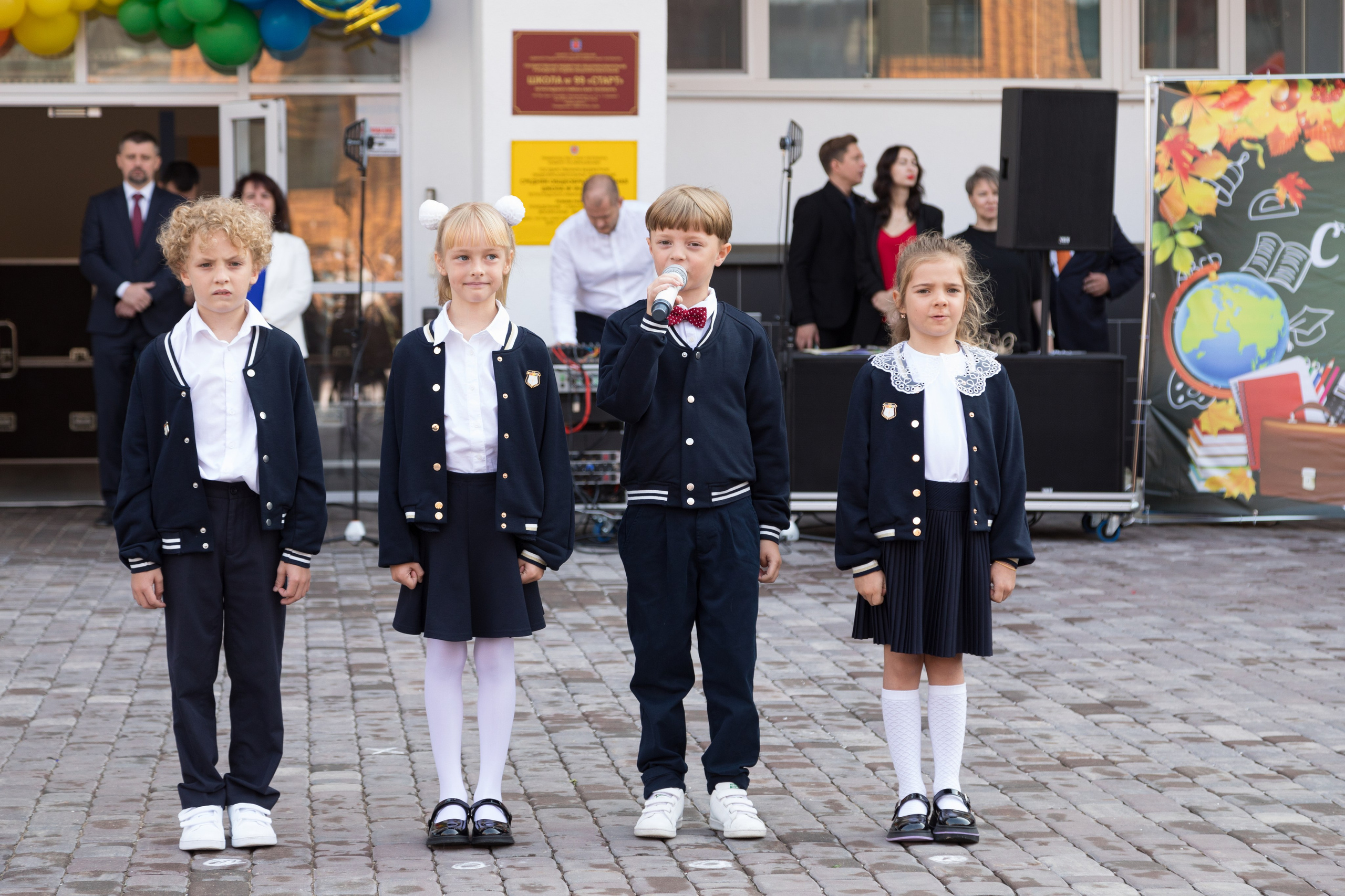 Линейка первоклассников. Детский и контент фотограф Надя Волкова Санкт-Петербург
