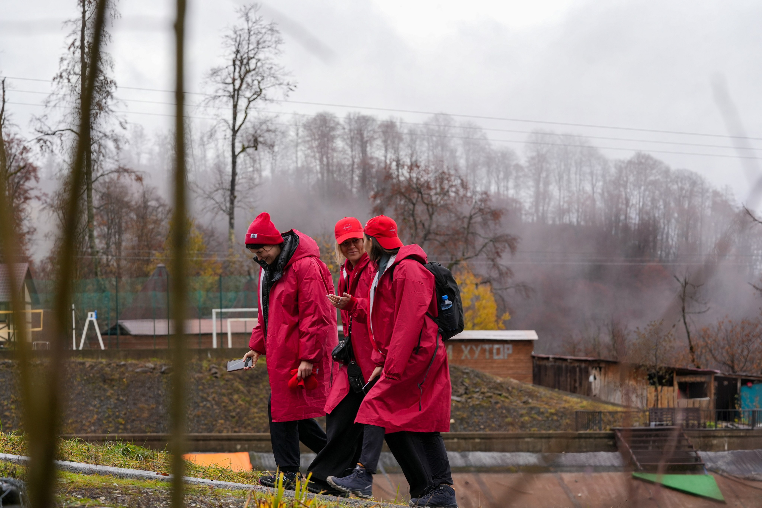 MICE мероприятие — хайкинг на курорте Роза Хутор. Репортажный фотограф в Красной Поляне и Сочи Павлюченко Екатерина