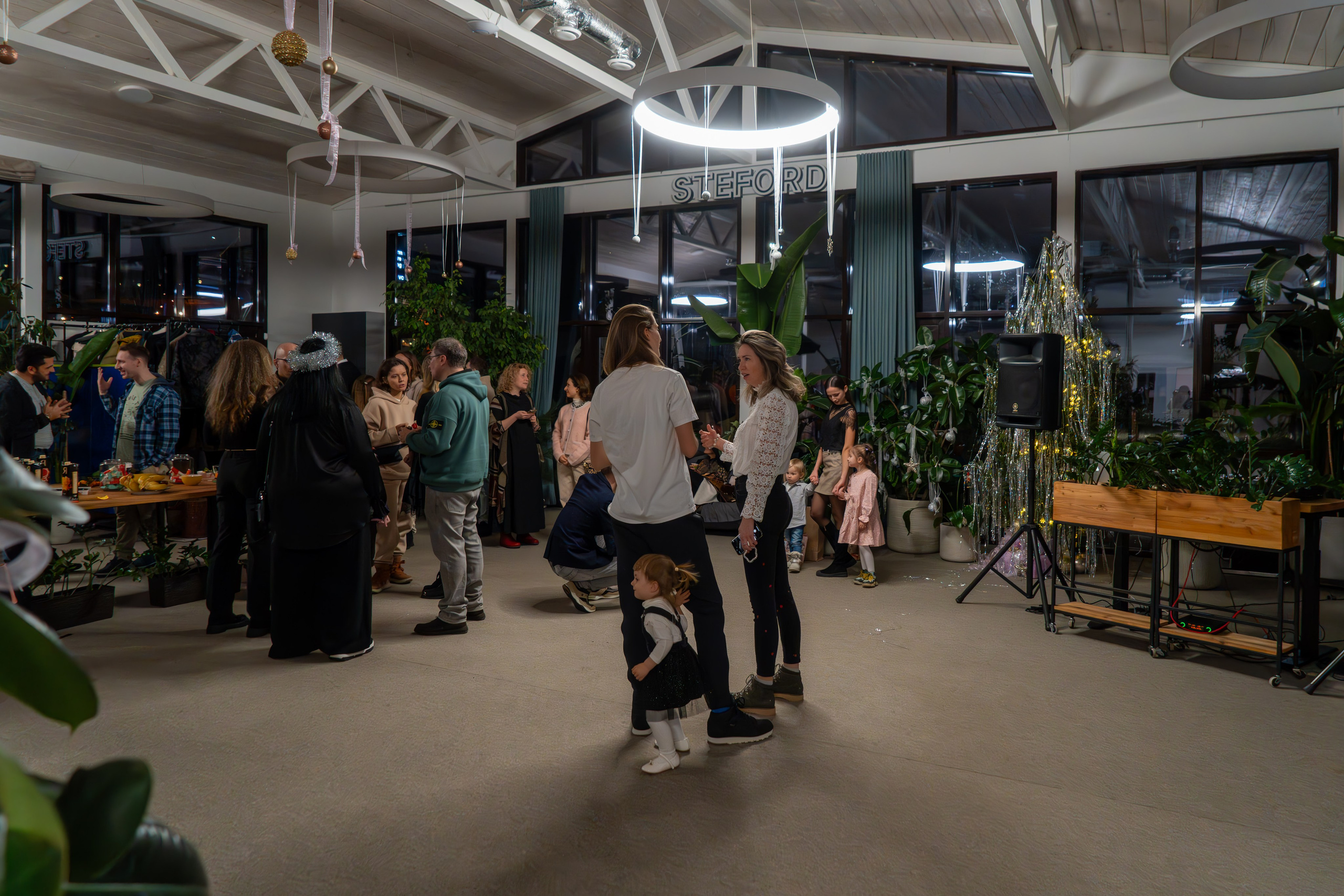 Предновогодняя встреча в пространстве Steford Hub. Репортажный фотограф в Красной Поляне и Сочи Павлюченко Екатерина