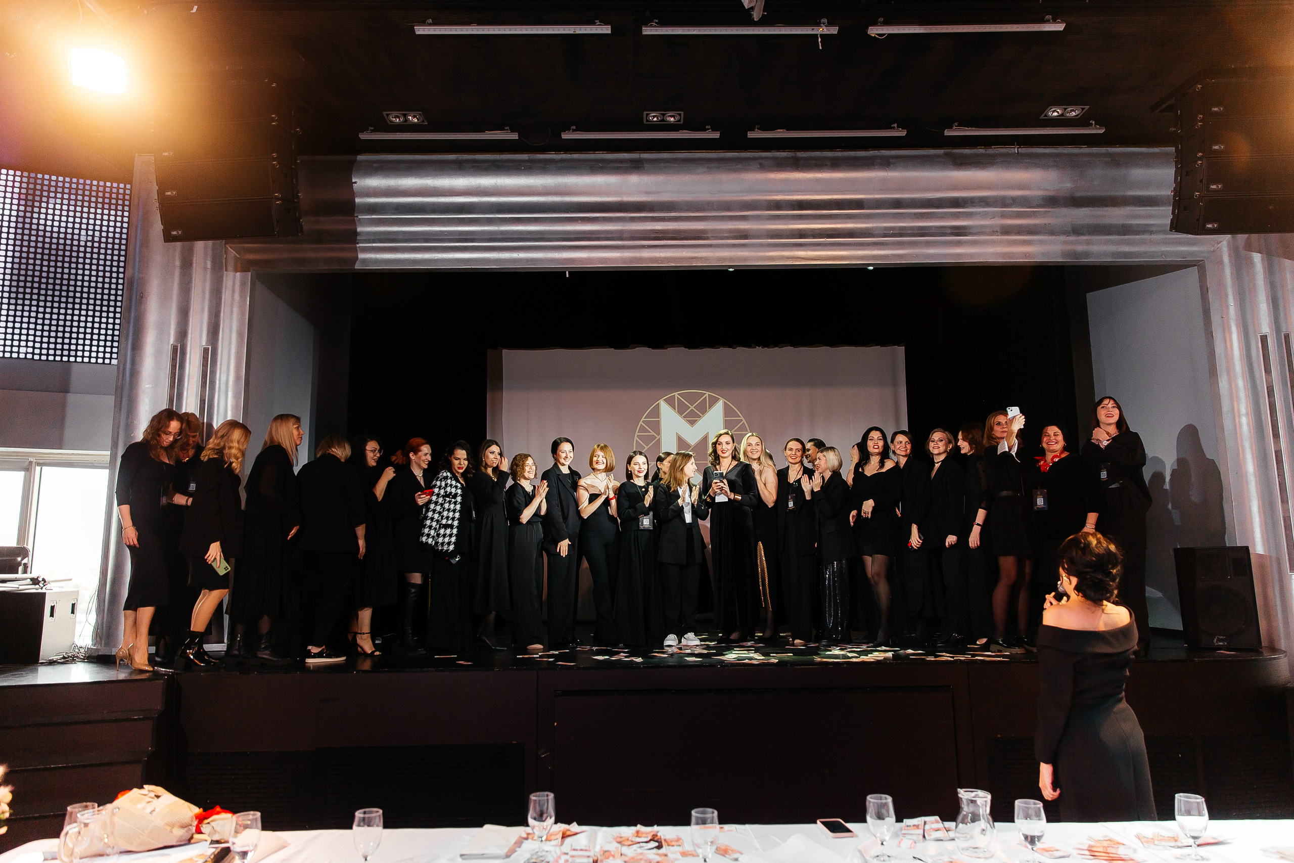 Фотозона+выступление спикеров. Фотограф в Красноярске Надежда Воскресенская