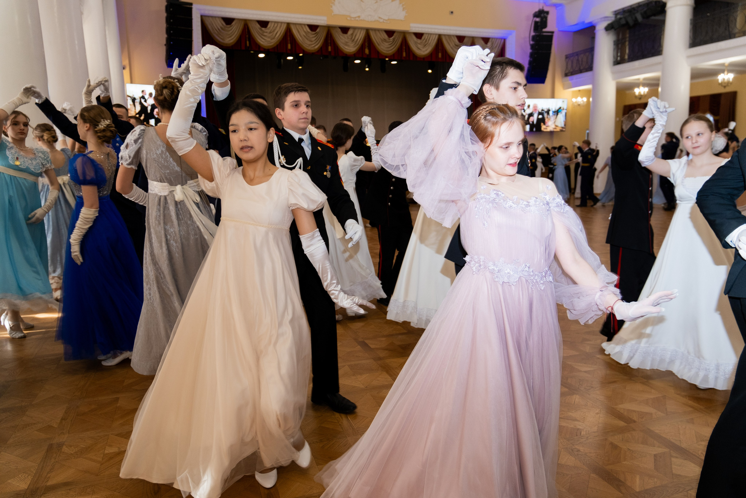 Гаринский бал. Профессиональный фотограф в Москве и Одинцово Родика Архип