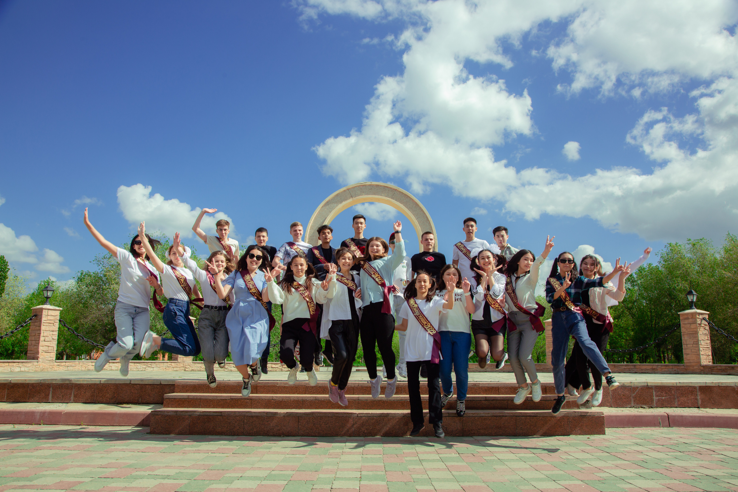 Фото работы. XPLACEMEDIA — Виньетки в Актобе. Выпускные альбомы в Актобе