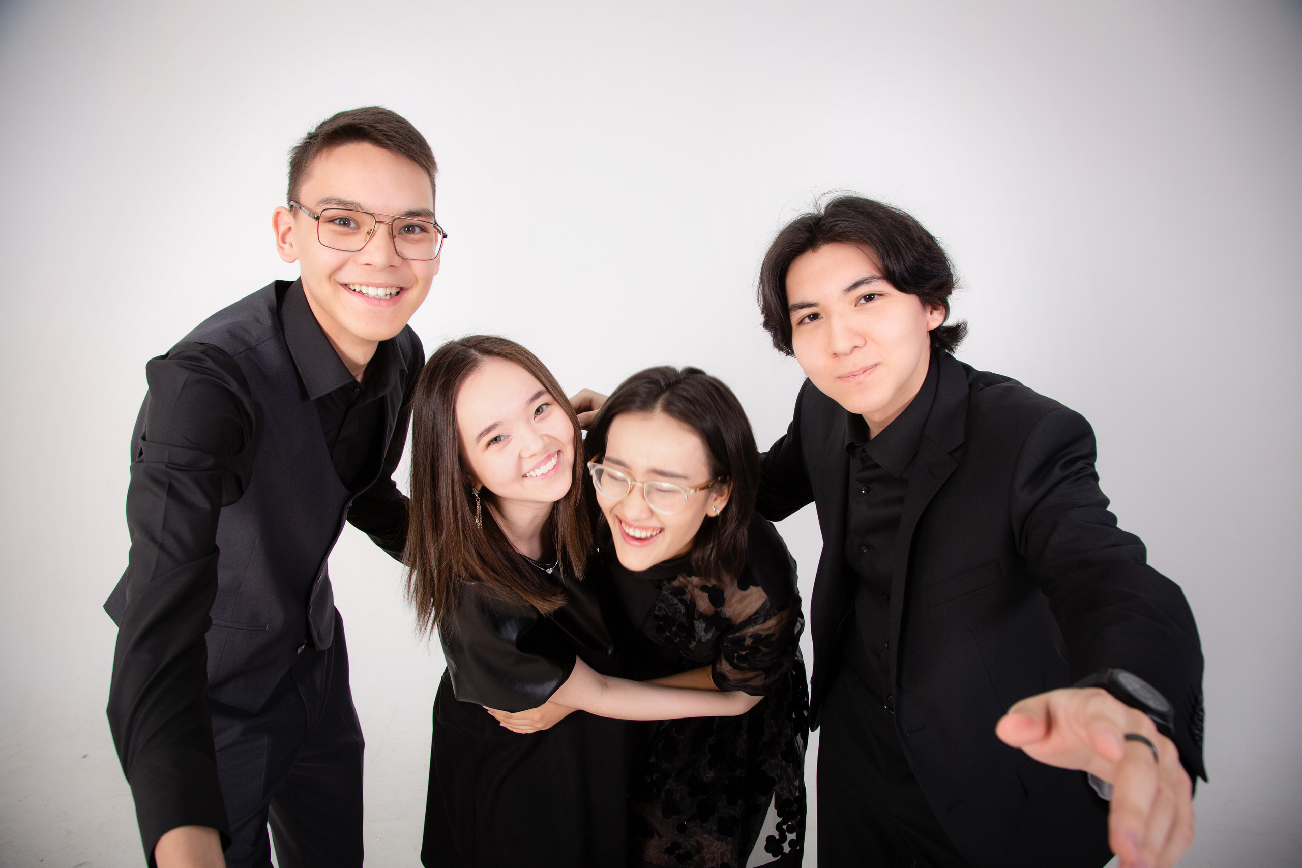 Фото работы. XPLACEMEDIA — Виньетки в Актобе. Выпускные альбомы в Актобе