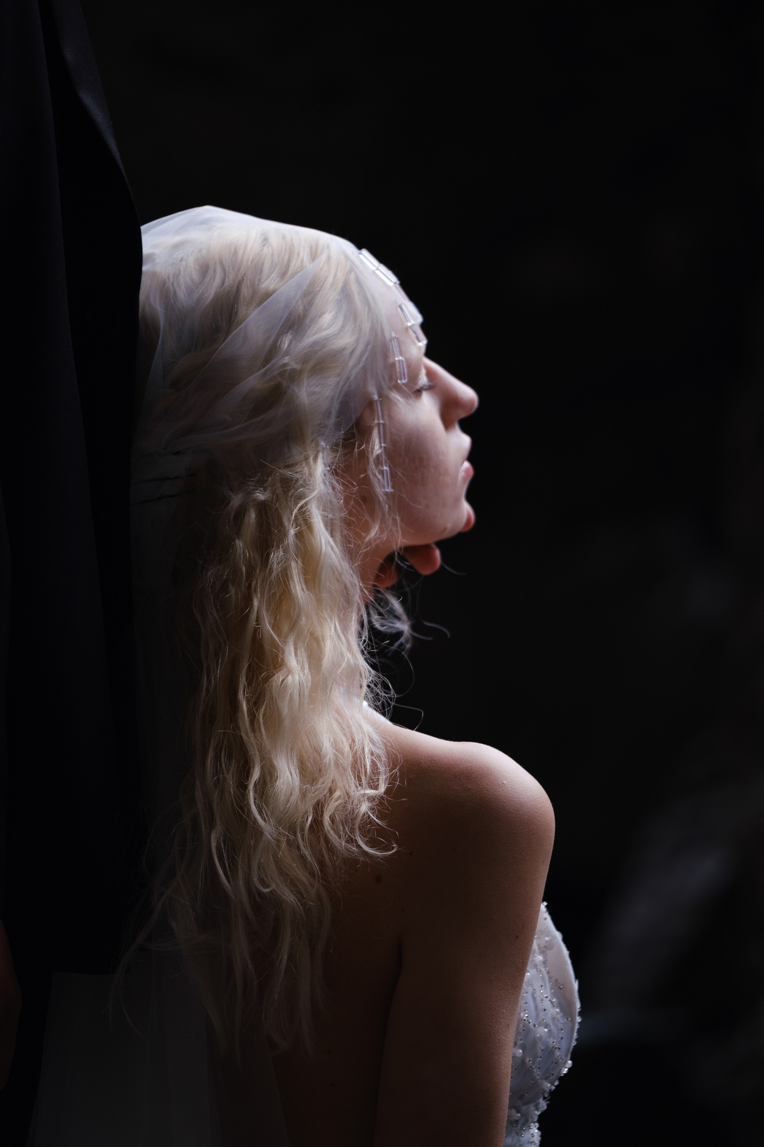 Свадебная фотосессия на Тропе Глицина Судак. Профессиональная фотосъемка в Крыму. Натуральные эмоции и живые кадры. Забронируйте дату прямо сейчас!