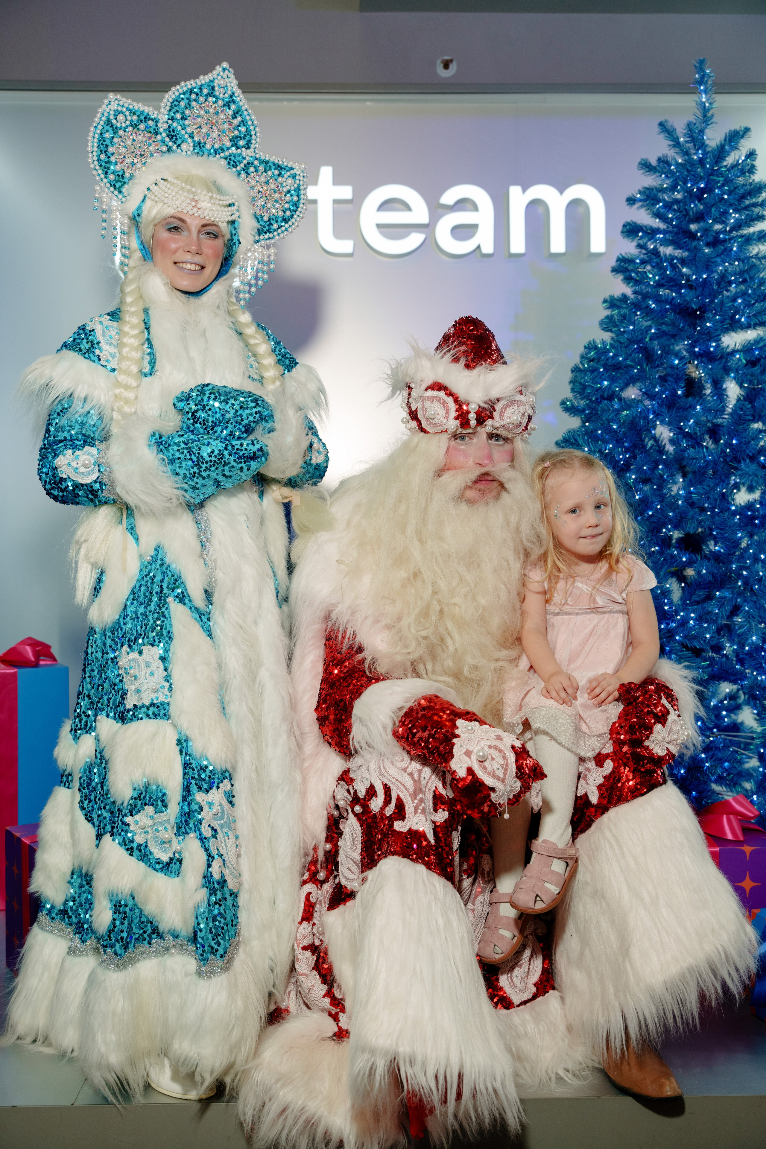 Репортажный фотограф VK Елка. Репортажный фотограф Москва Сергей Дружинин