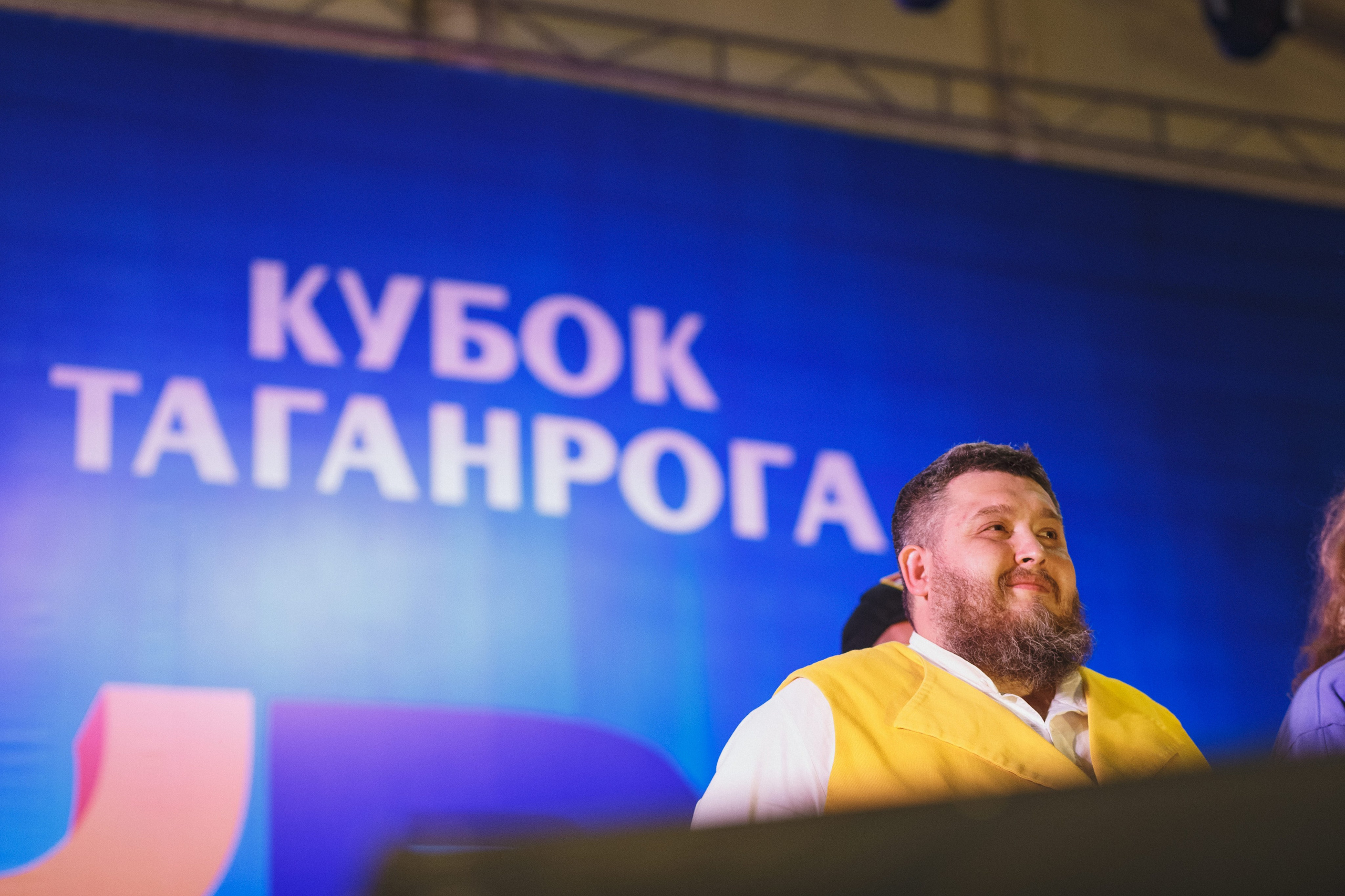 Шутки с уголка: Весёлый день с КВН в Парке Горького Таганрога. Свадебный и семейный фотограф в Таганроге Бакарюк Антон