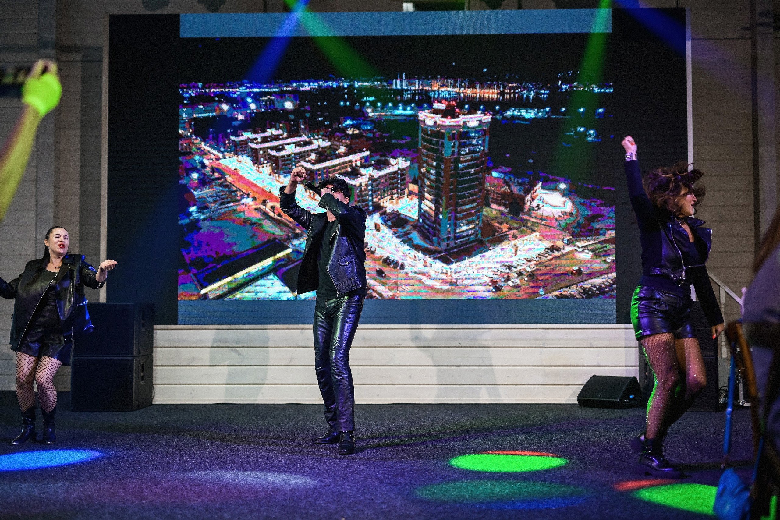 📸 Фоторепортажи с корпоративов и юбилеев в Красноярске | Примеры работ. 📸 Свадебный и семейный фотограф в Красноярске Тихомиров Евгений | 17 лет опыта | 800+ свадеб