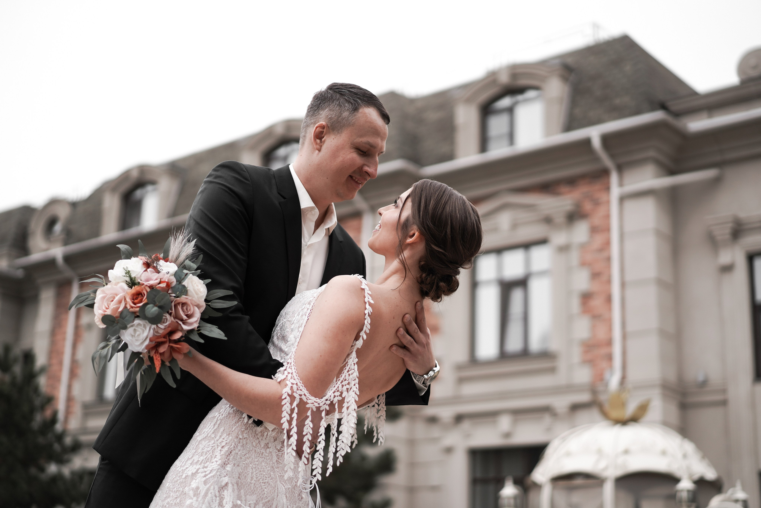 Свадебная фотосессия в Графском парке. Ростов-на-Дону. Свадебный фотограф в Ростове-на-Дону. Таинство Крещения и Венчания, семейные фотосессии. Алёна Чёботова