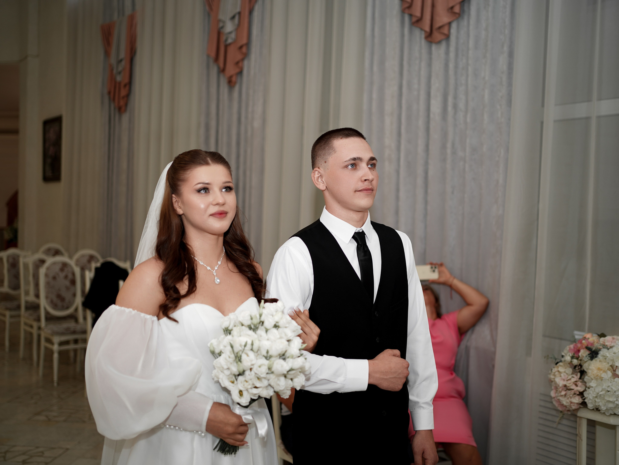 Свадебная фотосессия в Пролетарском ЗАГСе. Свадебный фотограф в Ростове-на-Дону. Таинство Крещения и Венчания, семейные фотосессии. Алёна Чёботова
