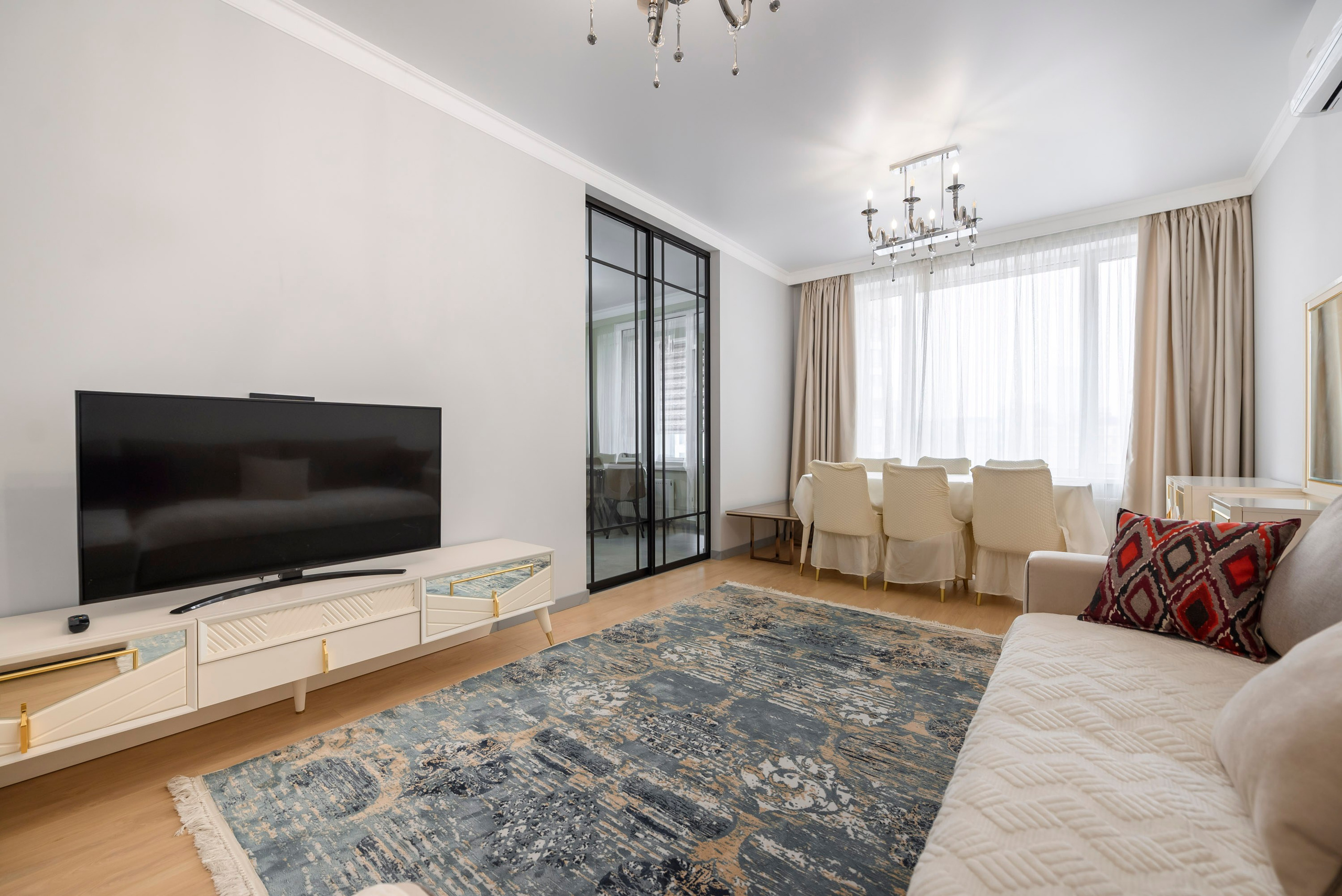 Продажа квартиры в ЖК Metropole. Интерьерный и репортажный фотограф в Алматы