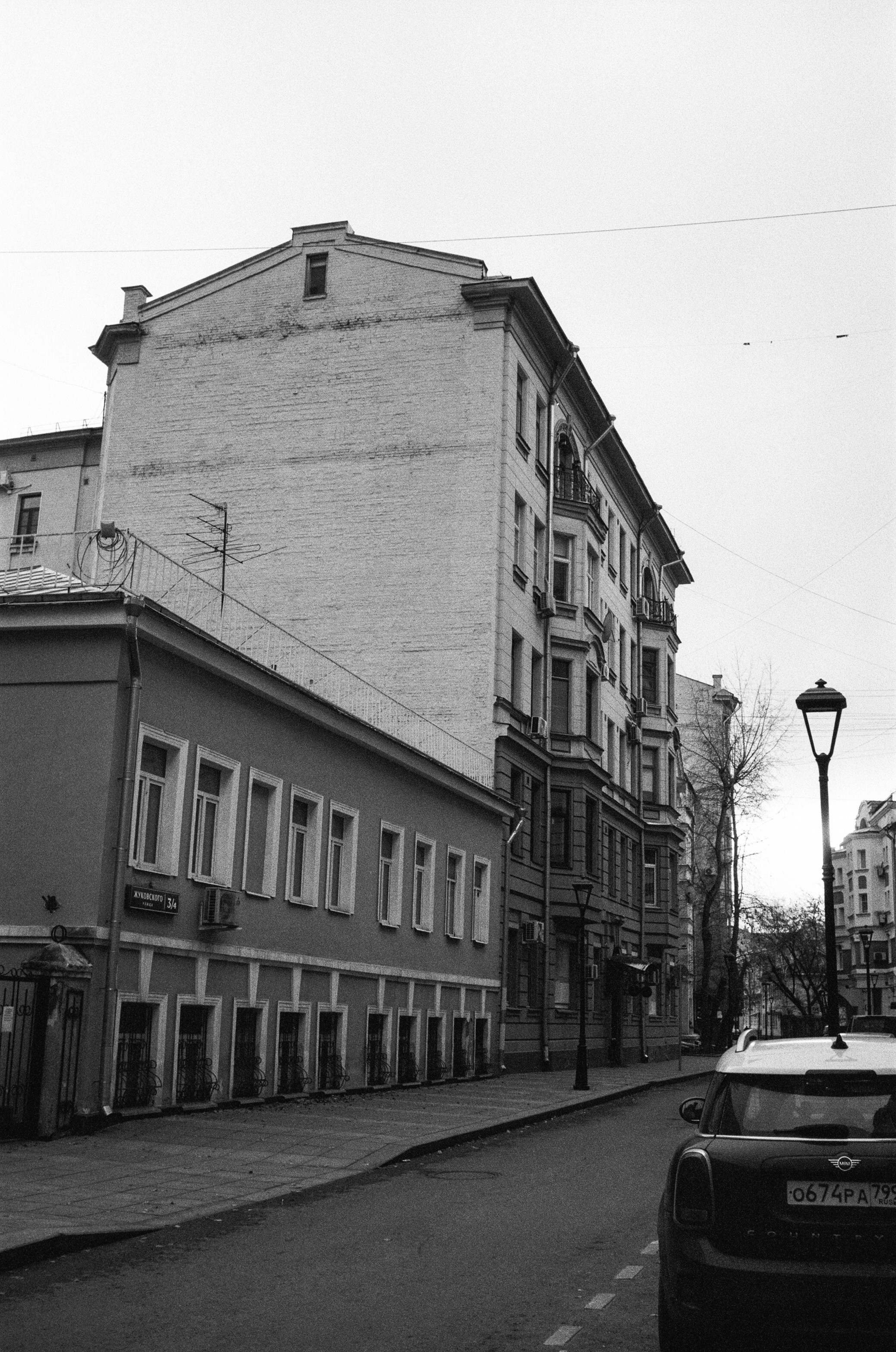 Чистые пруды, Покровка, Потаповский переулок / Ricoh FF-1