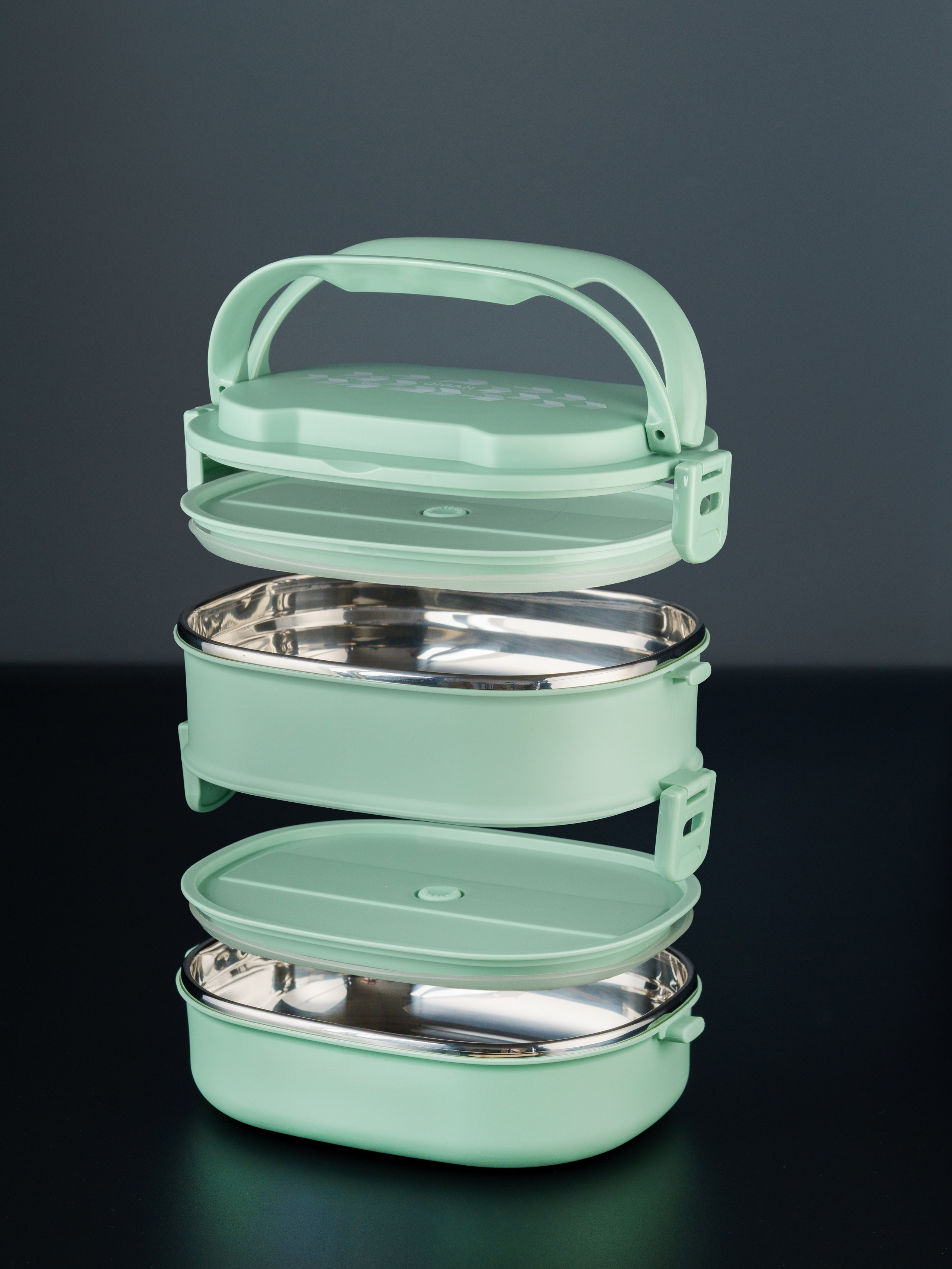 Эффекты (левитация, брызги, съемки с водой и тд). КЕД Студия-контент агентство полного цикла СПБ. Создаём фото, видео и контент, который помогает брендам и селлерам продавать больше