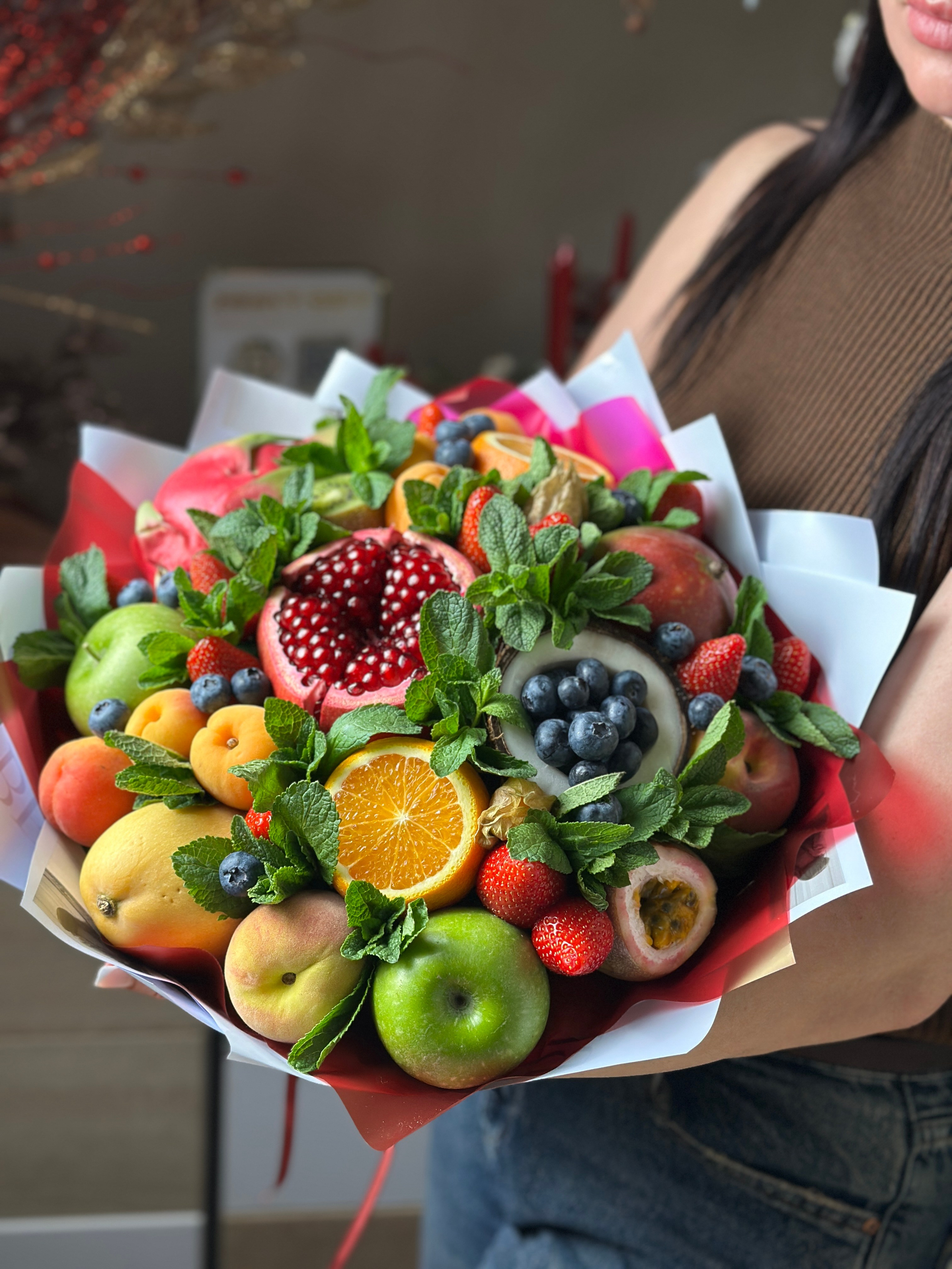 Фруктовые. Выездной кейтеринг, съедобные букеты, торты и сладости на заказ
