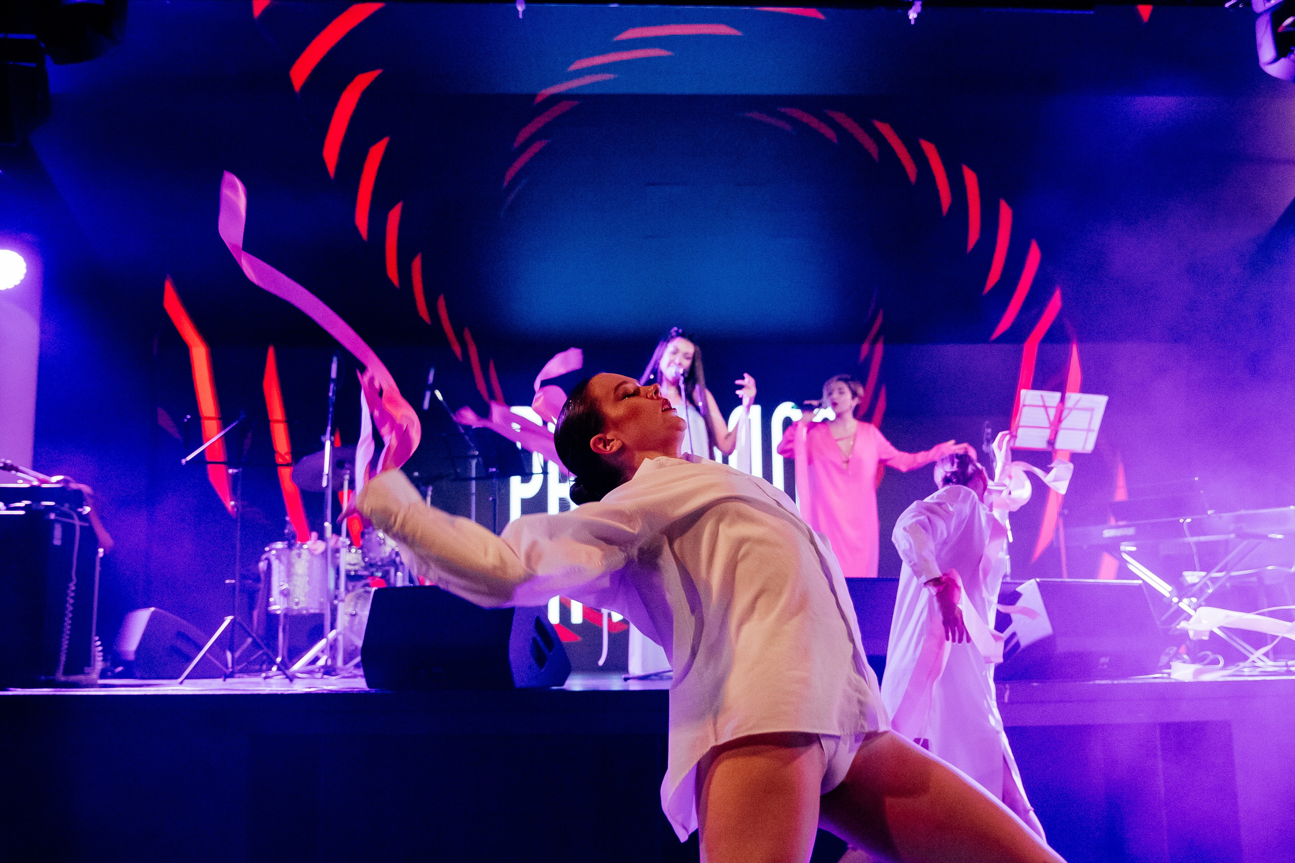 PRОГОЛОС ЕЛЬЦИН ЦЕНТР. Репортажный и портретный фотограф в Екатеринбурге Гизатуллин Марат