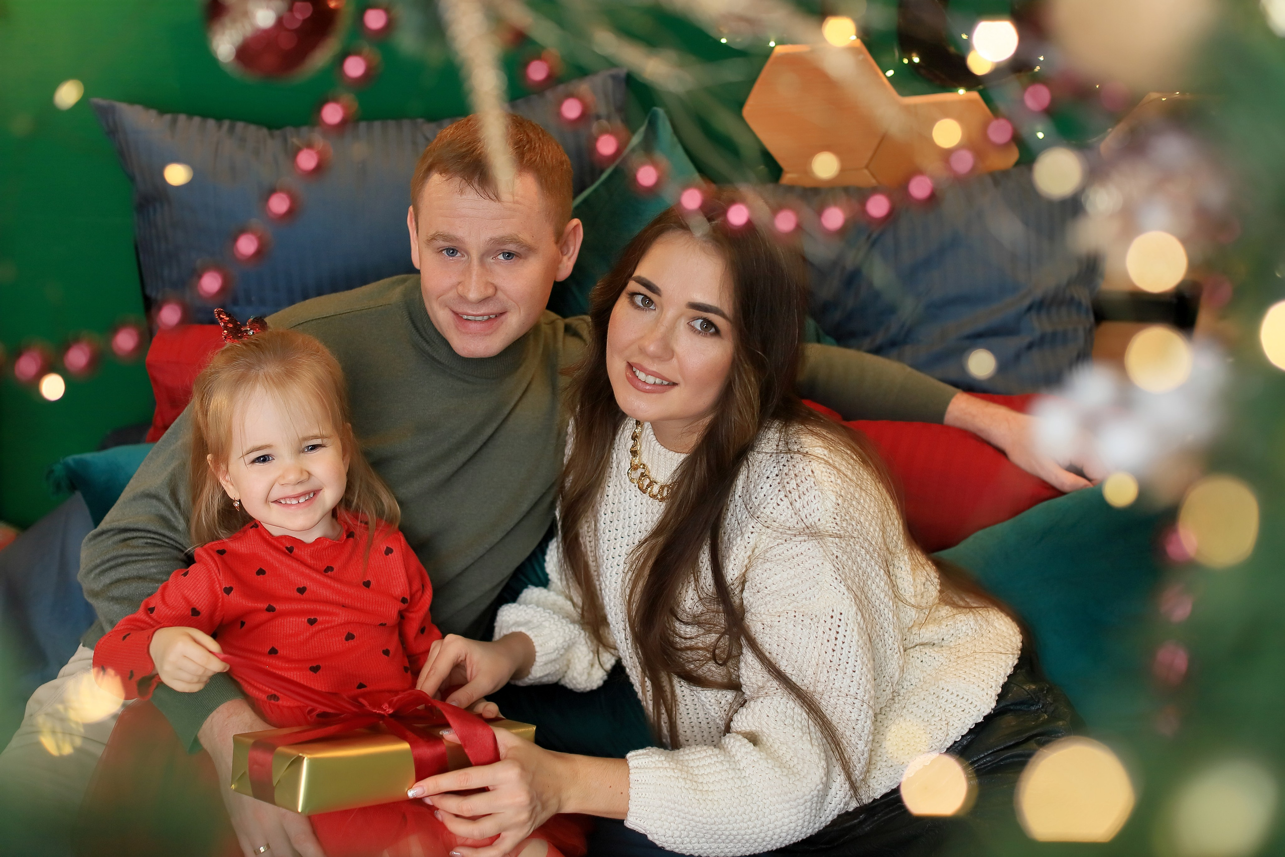 Семейные фотосессии в интерьере. Интерьерная фотостудия Toffee Studio