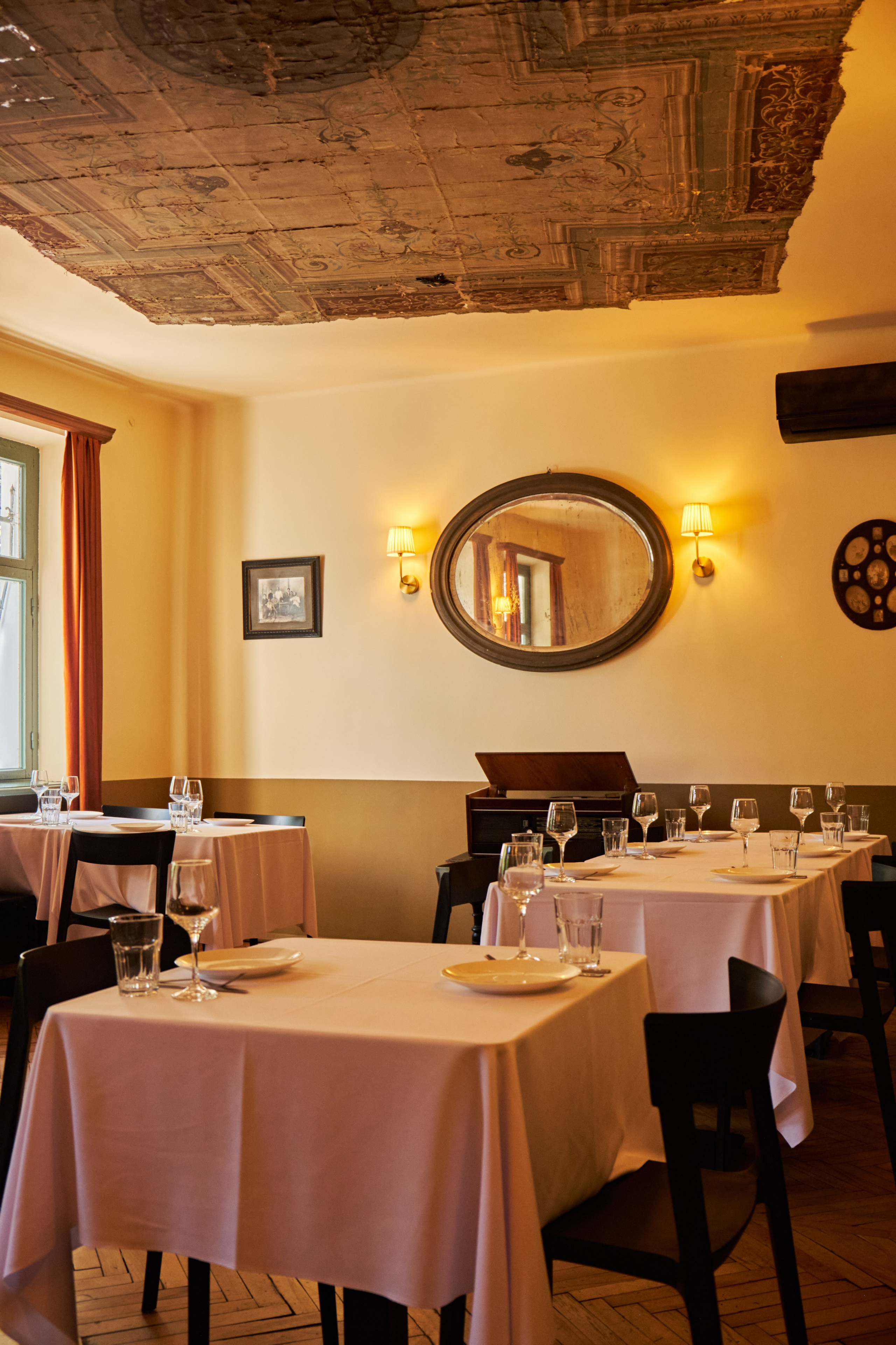 ORA MAKASHVILEBTAN. Commercial Photographer in Tbilisi: Food, Interior, Product