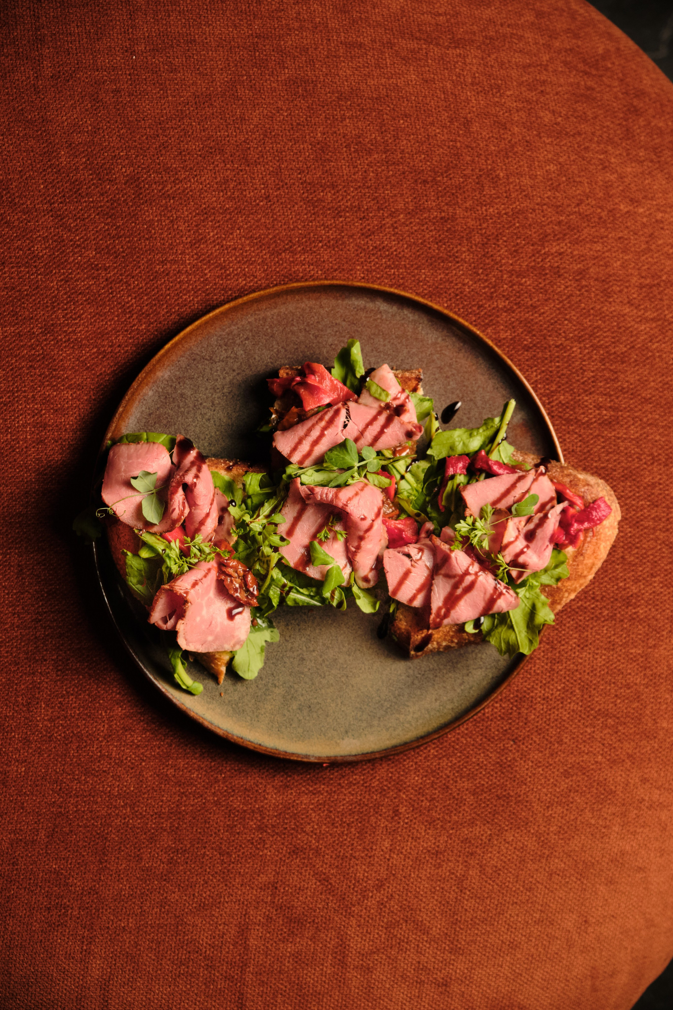 Laun.ge. Commercial Photographer in Tbilisi: Food, Interior, Product