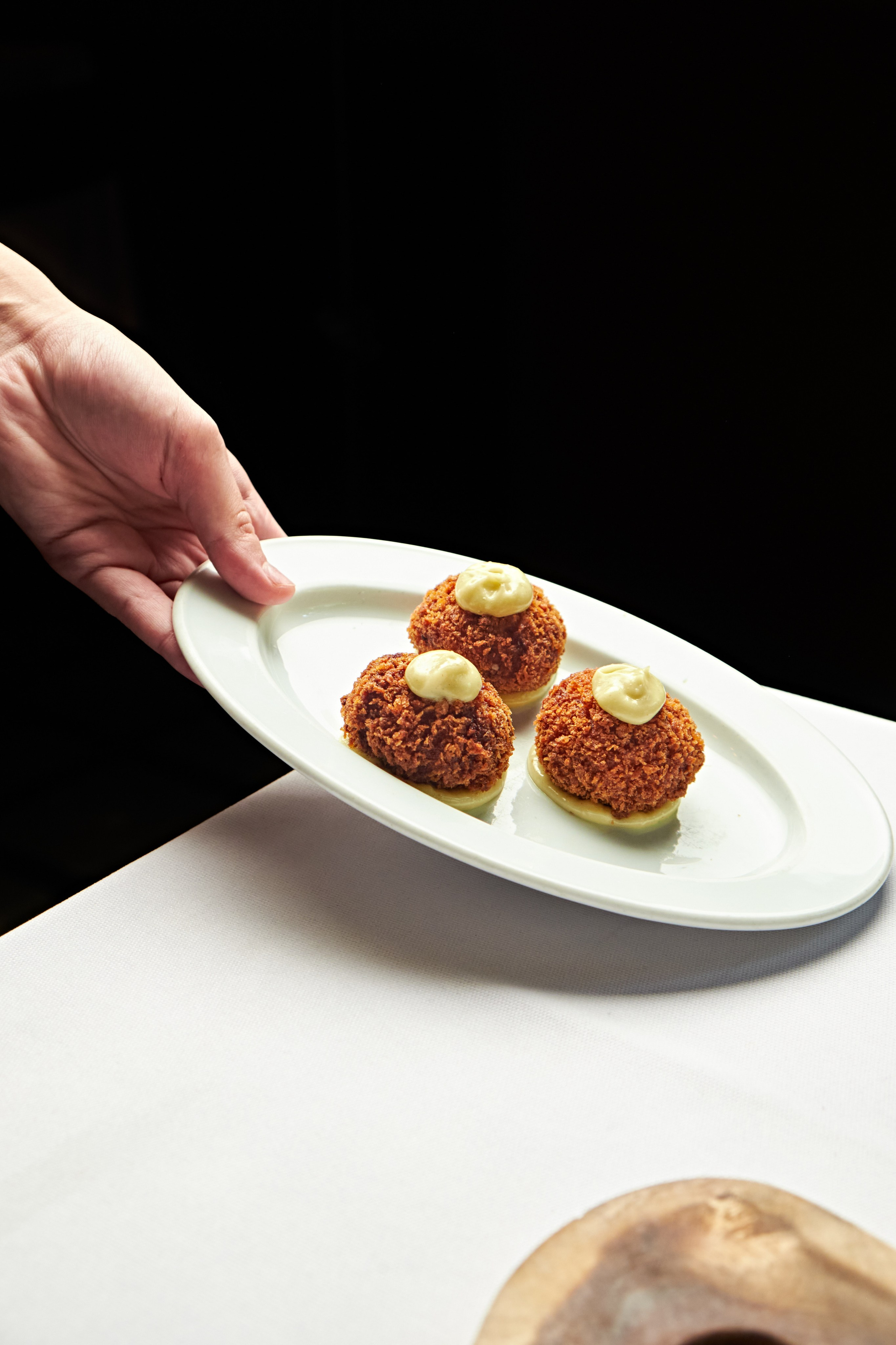 ORA MAKASHVILEBTAN. Commercial Photographer in Tbilisi: Food, Interior, Product