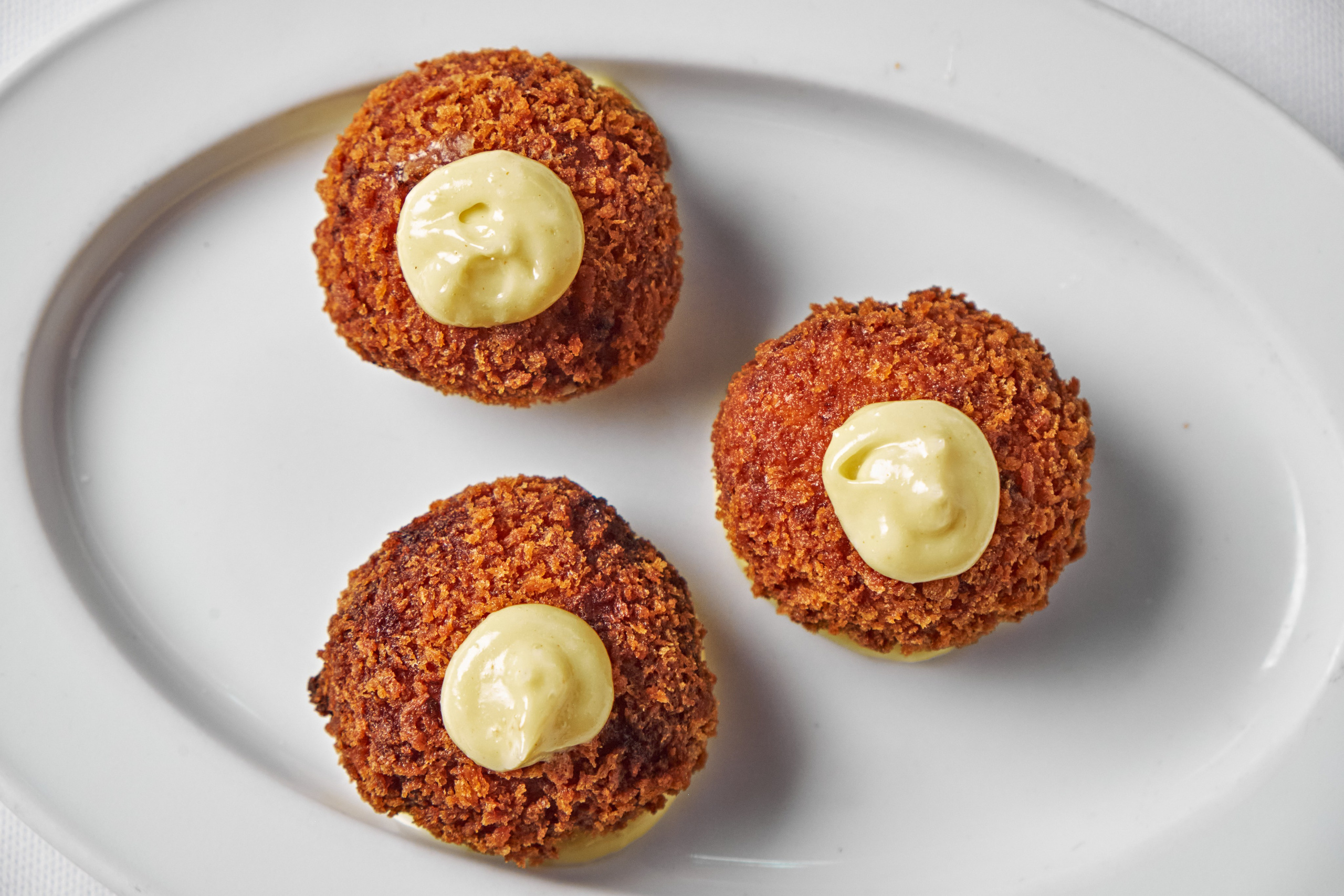 ORA MAKASHVILEBTAN. Commercial Photographer in Tbilisi: Food, Interior, Product