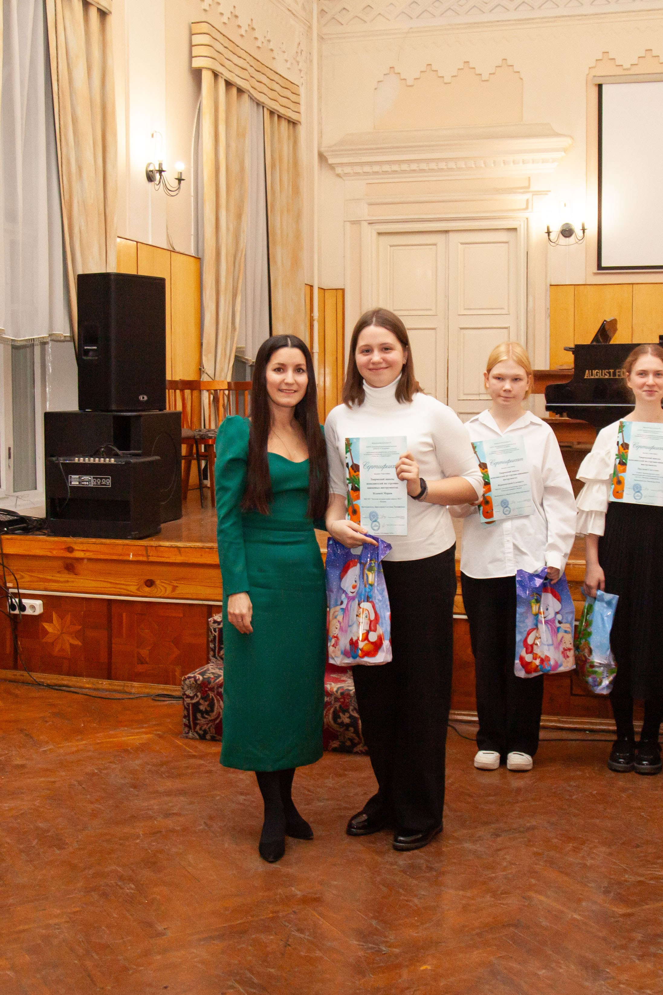 Творческая школа исполнителей на щипковых инструментах. 06.01.24. Профессиональное фото в Казани: от идеи до результата. Фотограф Яна Мур