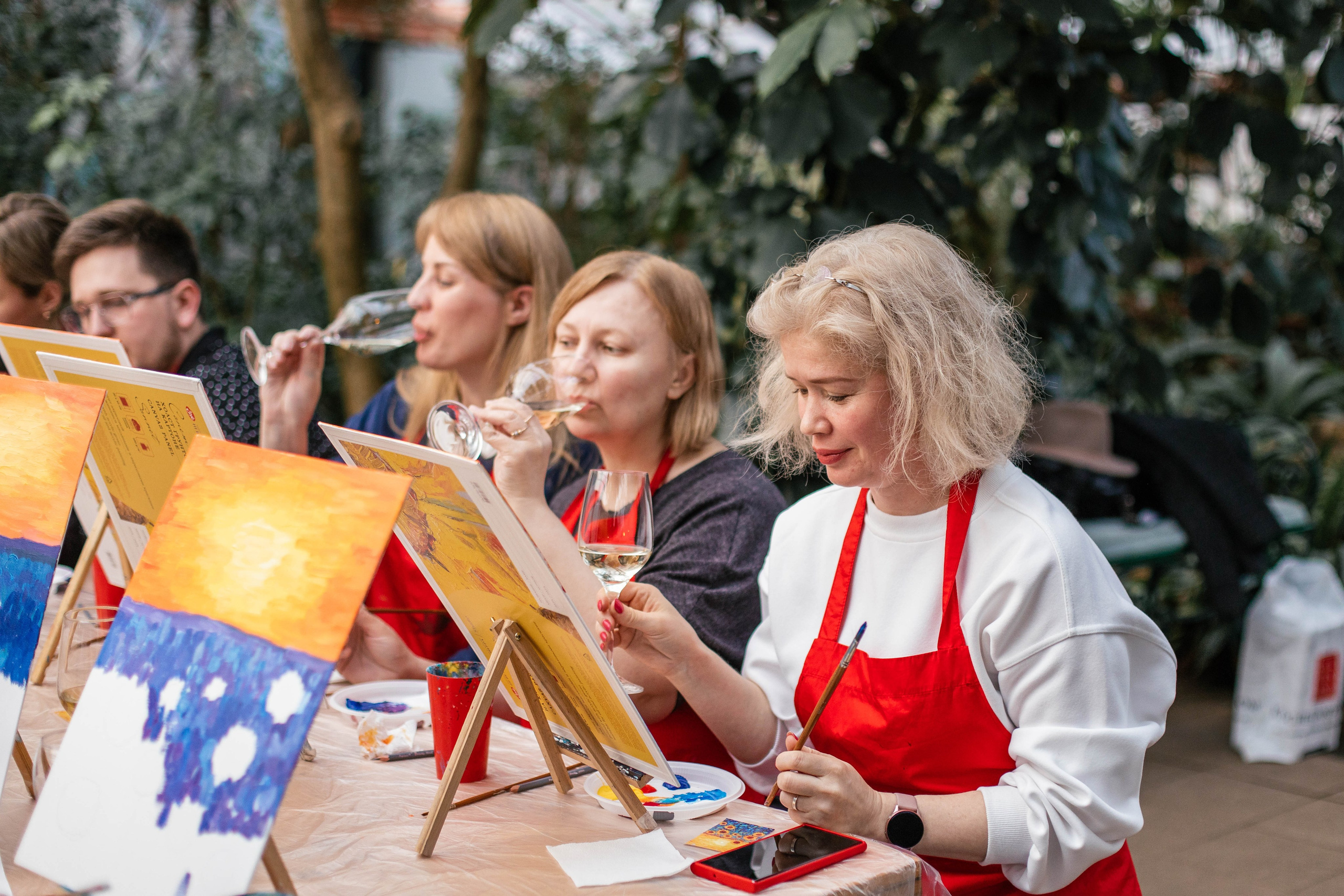 Без бокала нет Шагала. Искусство и вино в Ботаническом саду. Фотограф Анна Чернигова