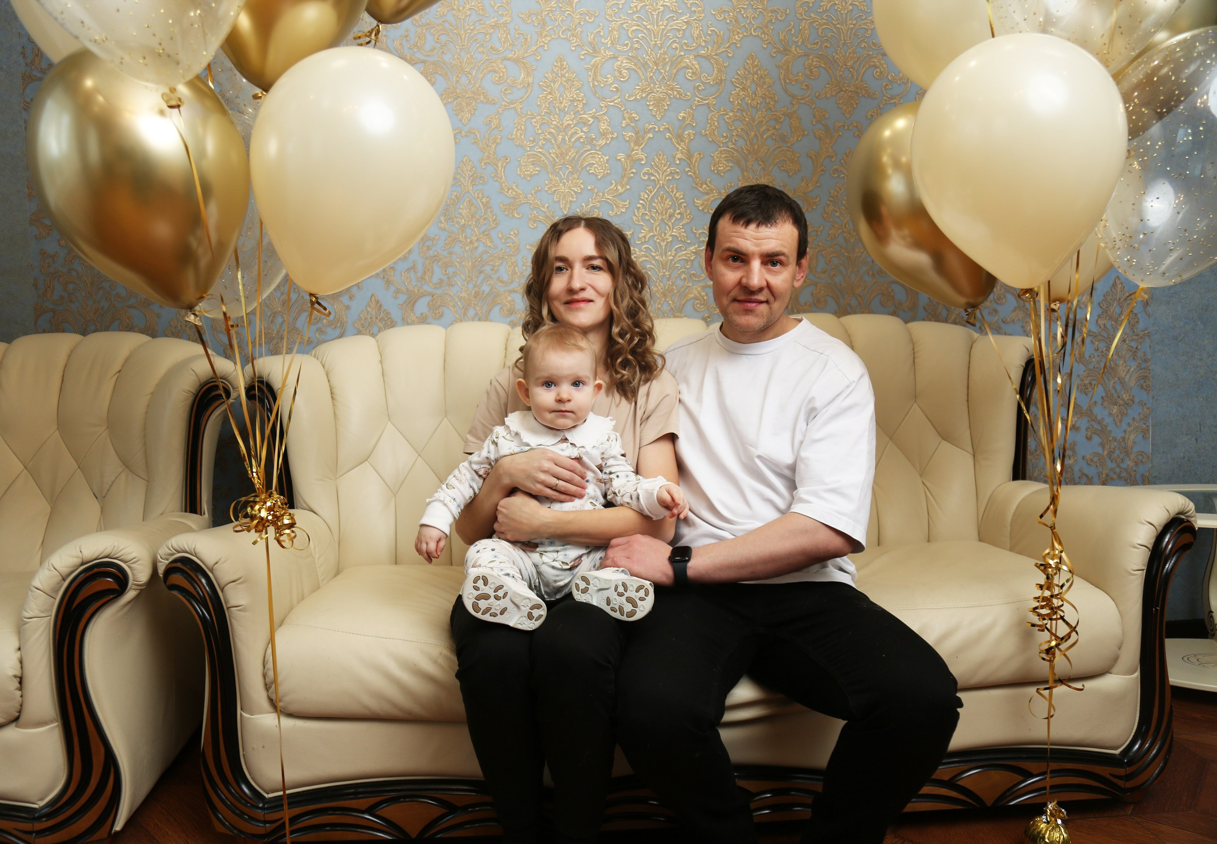 Фотосессия на 1 годик Полине. Фотосессия в студии в Москве от профессионального фотографа услуги по доступным ценам