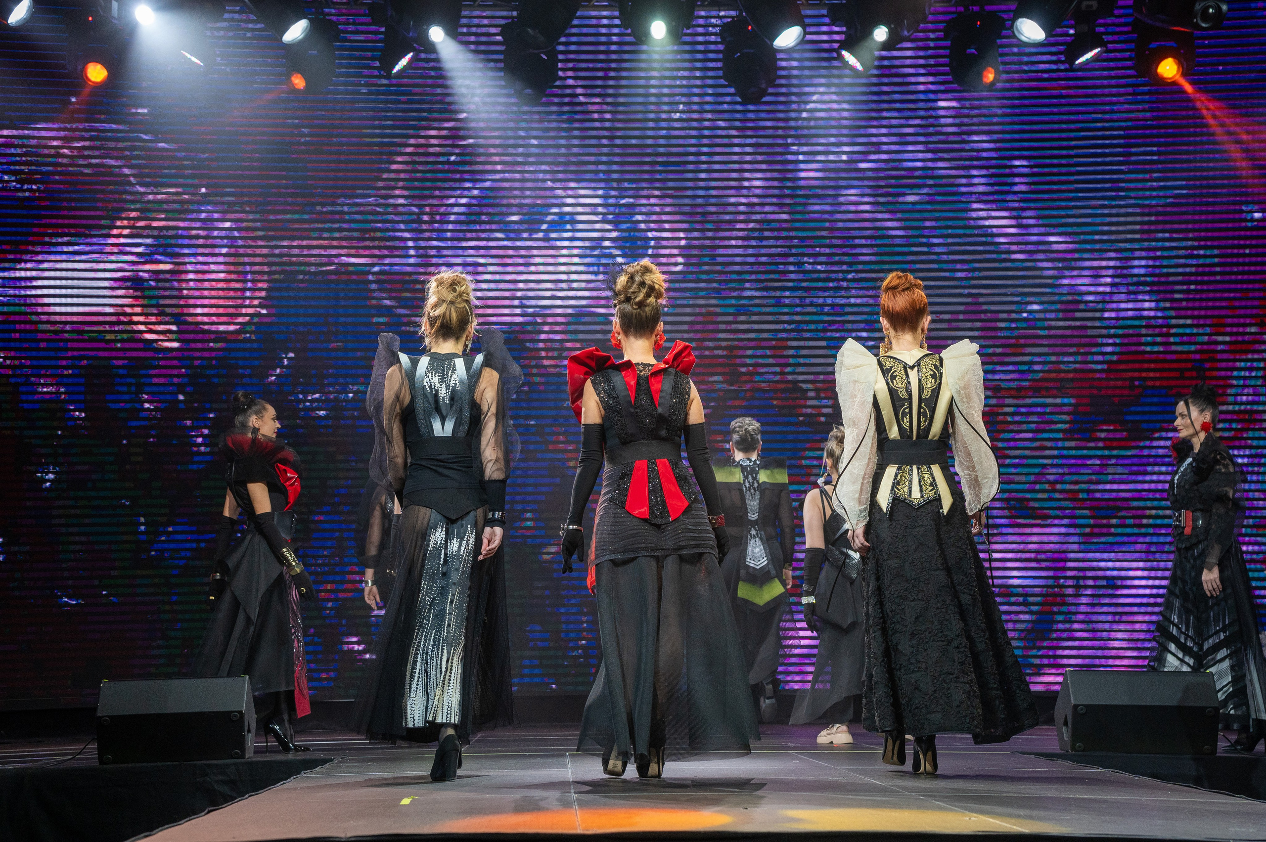 Большая новогодняя тусовка. Фотоуслуги, услуги фотографа, фотографирование важных событий