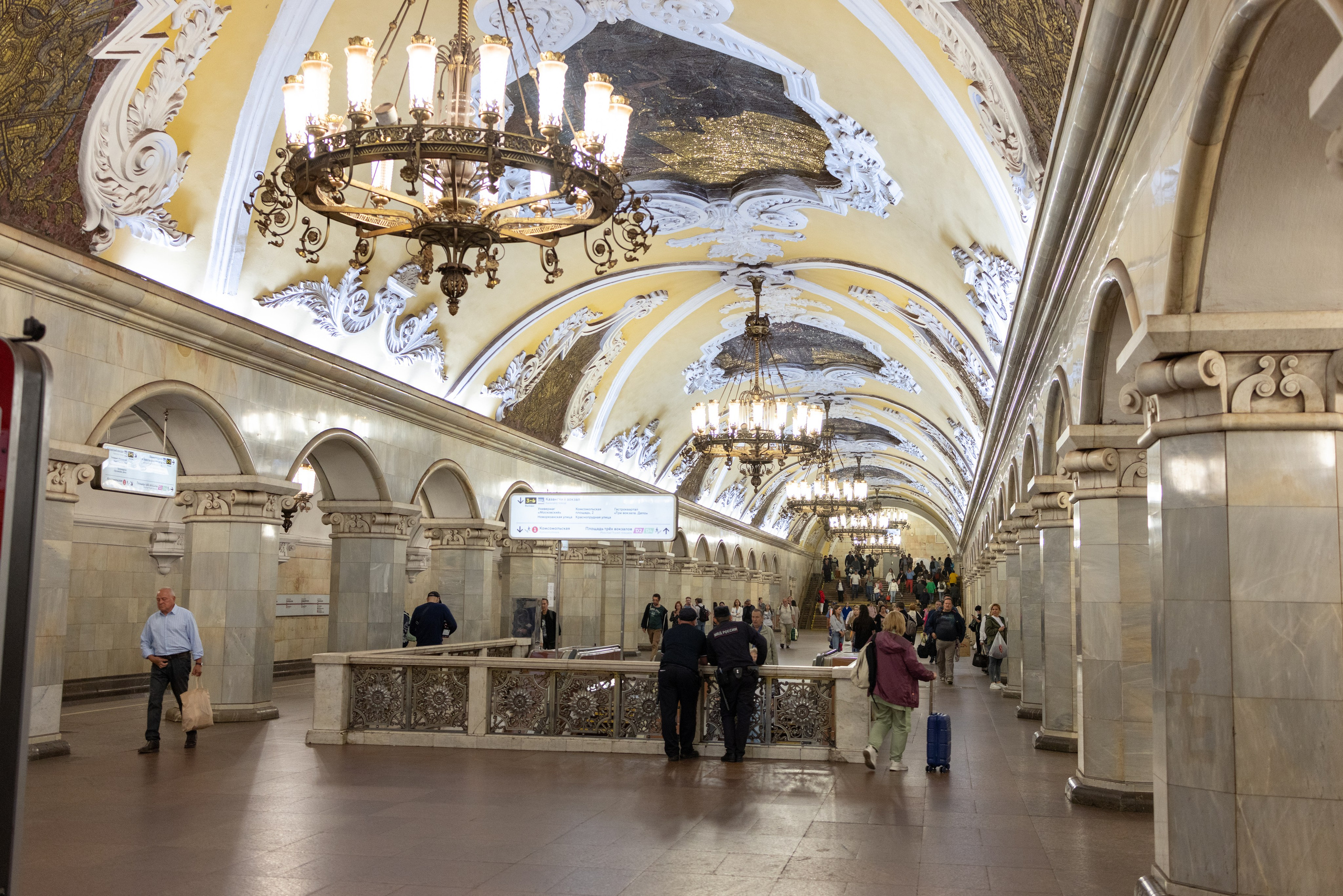 Фото метро в Москве. Студия Максима Белослюдцева