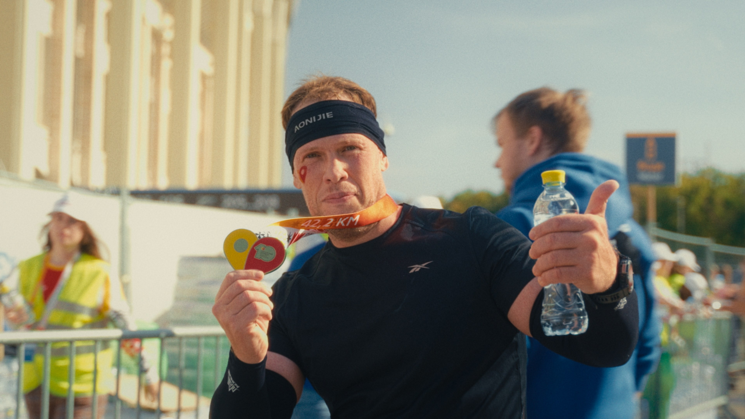 Документальный фильм Бегом по России, люди с неограниченными возможностями. Цветокоррекция кино, рекламы и клипов. В Алматы и по всему миру. Юрий Косяков