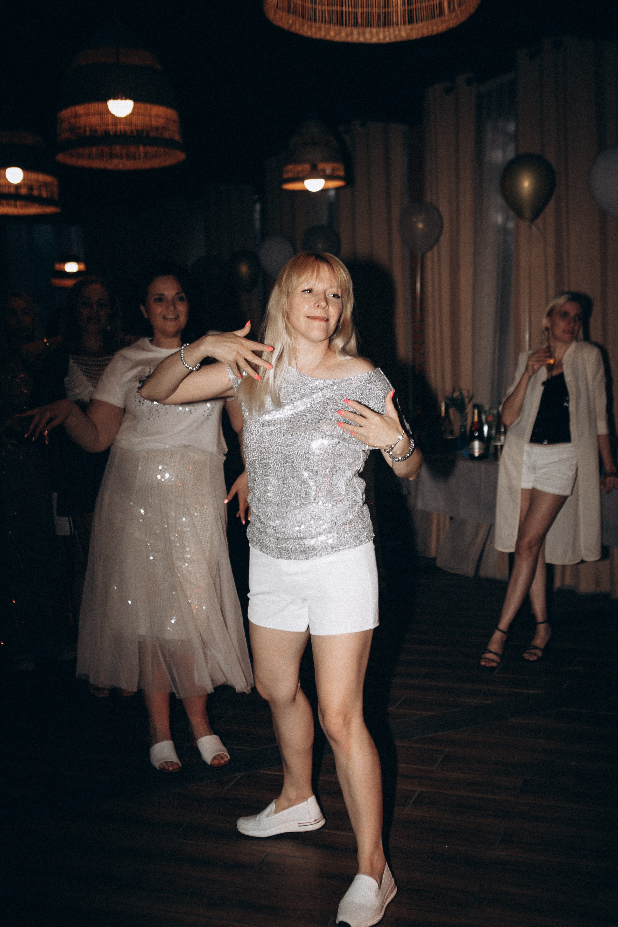 Репортаж с вечеринки в яхт клубе. Главная