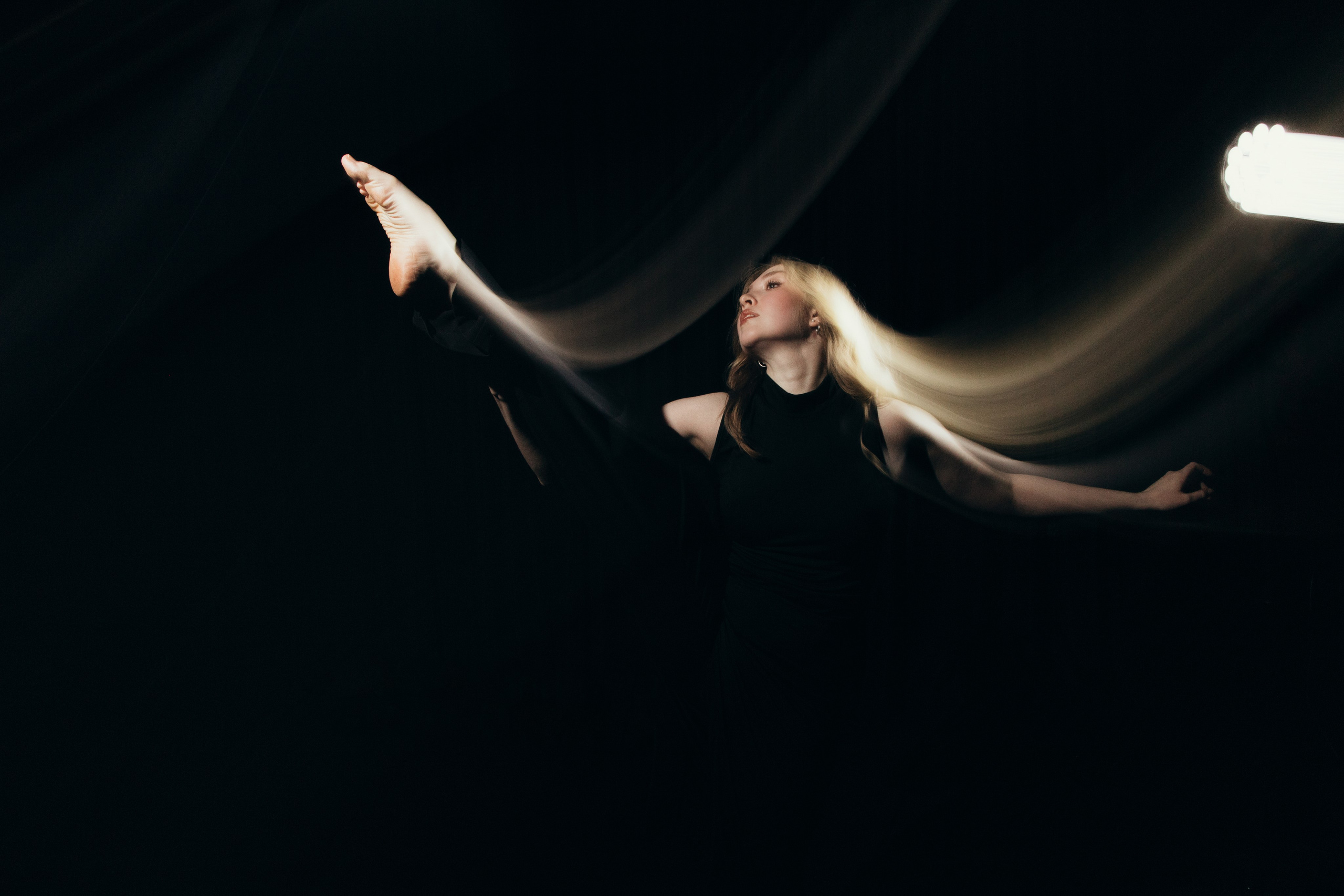 Проект для Свободного театра современного танца. Фотограф Татьяна Жбанова