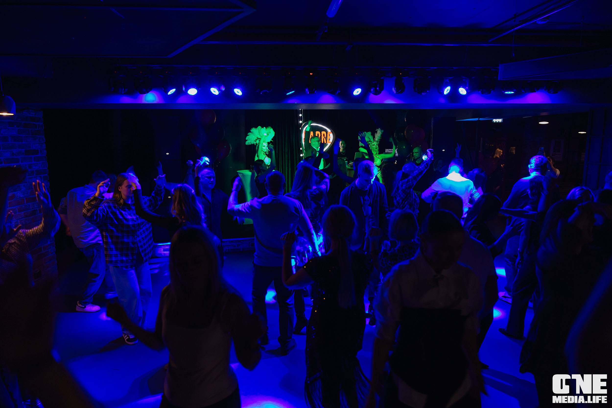 Фоторепортаж из бара Баррэ. One Media Life: фоторепортажи, фотоотчеты с мероприятий и заведений