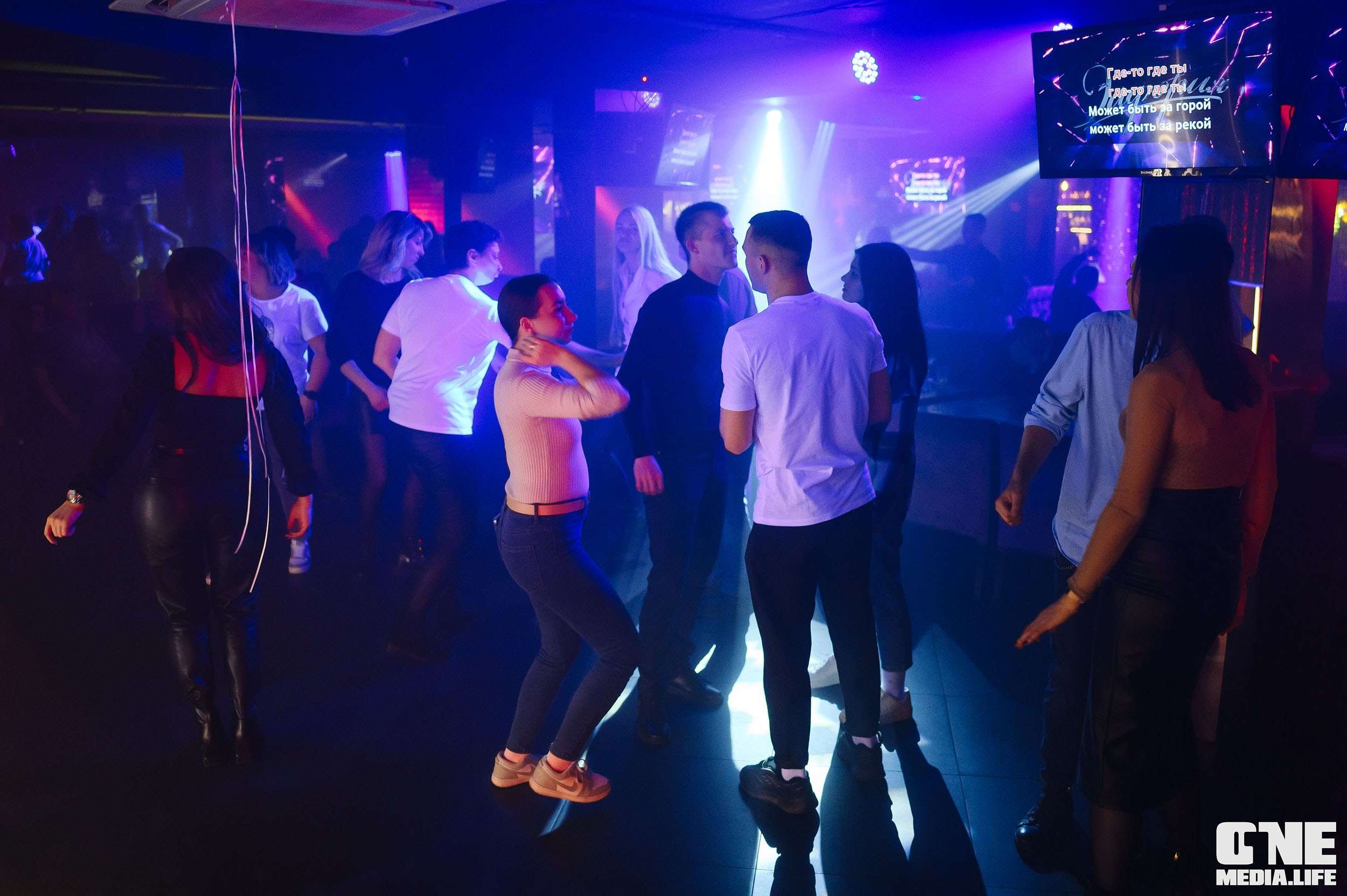 Фотоотчет из караоке-клуба Эйфория. One Media Life: фоторепортажи, фотоотчеты с мероприятий и заведений