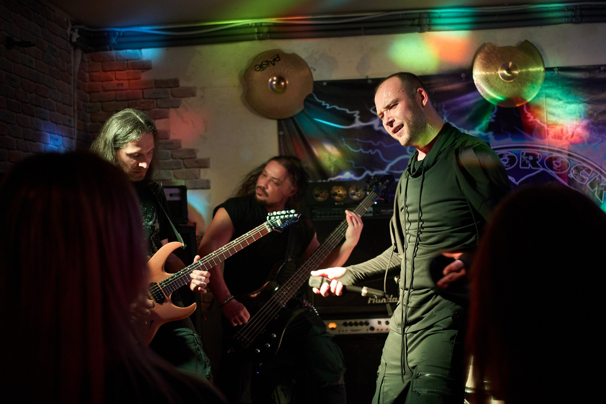 Концерт Фаворит/Омут/Альвхейм в Мичуринске (18.10.2025). Фотографирует красивое Денис Горностаев