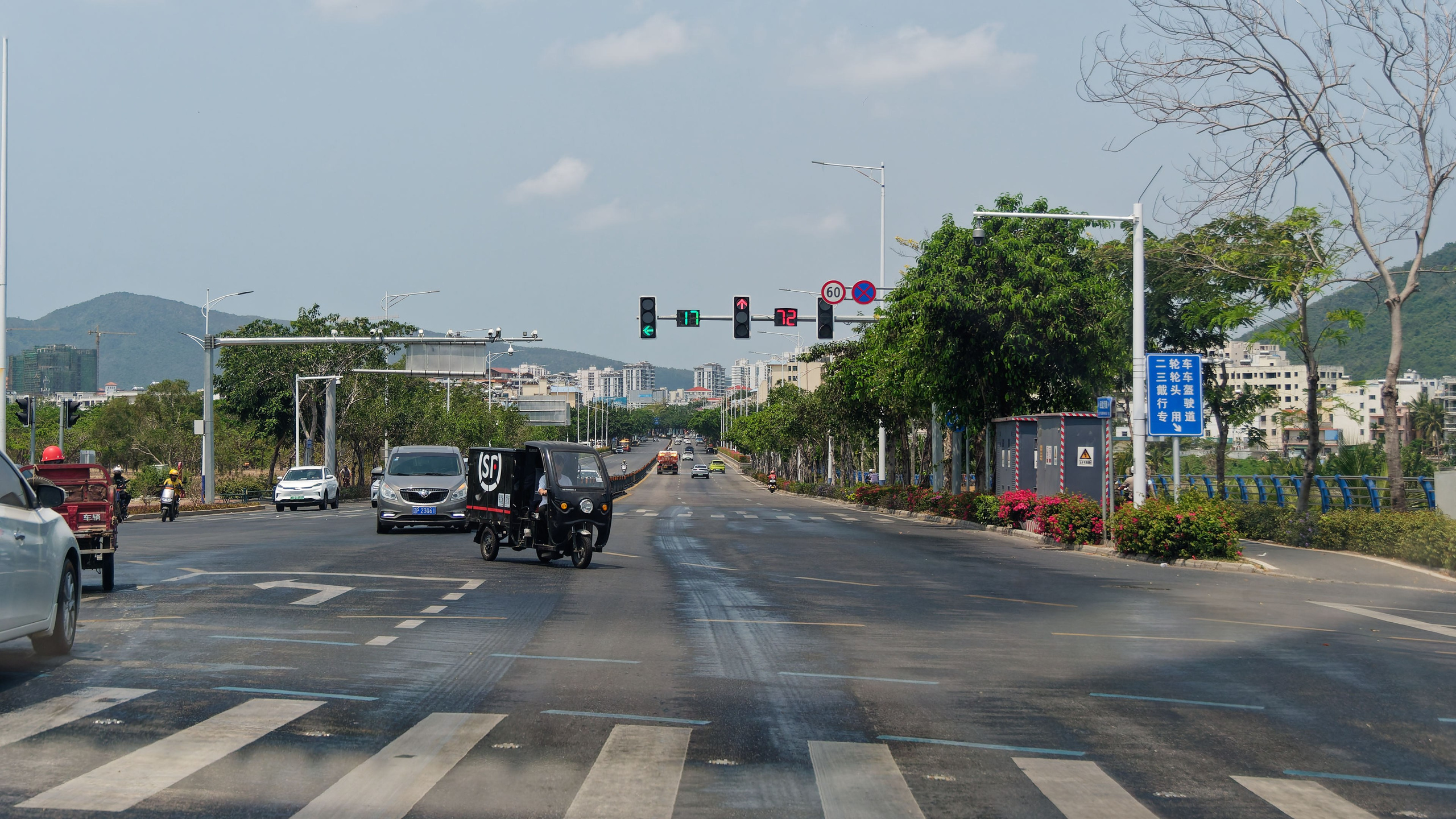 Хайнань 2026, улицы Ялунвань и Саньи. Фотопрогулки по Миру
