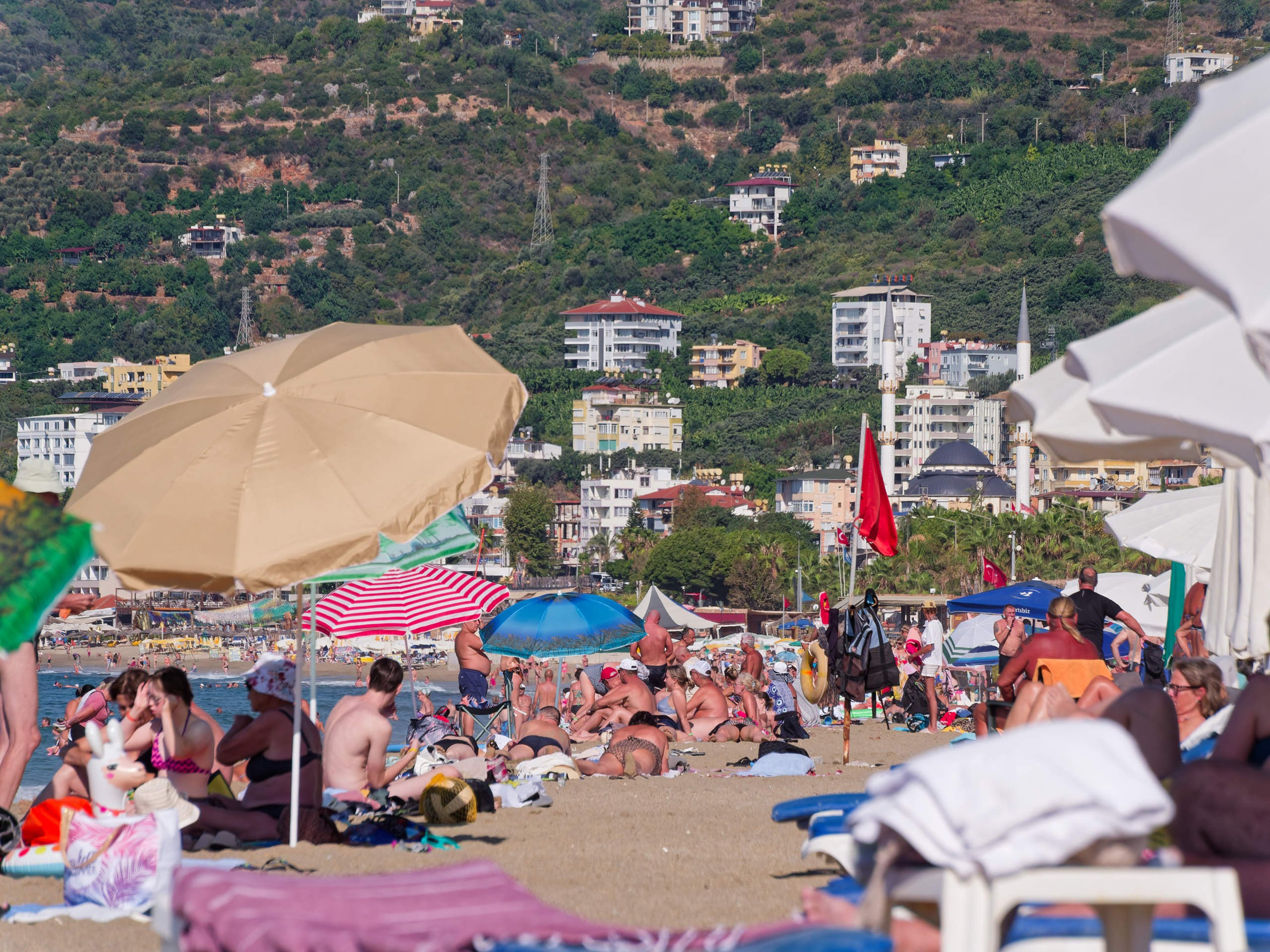 Алания 2025, город, стрит-фото. Избранные фотографии