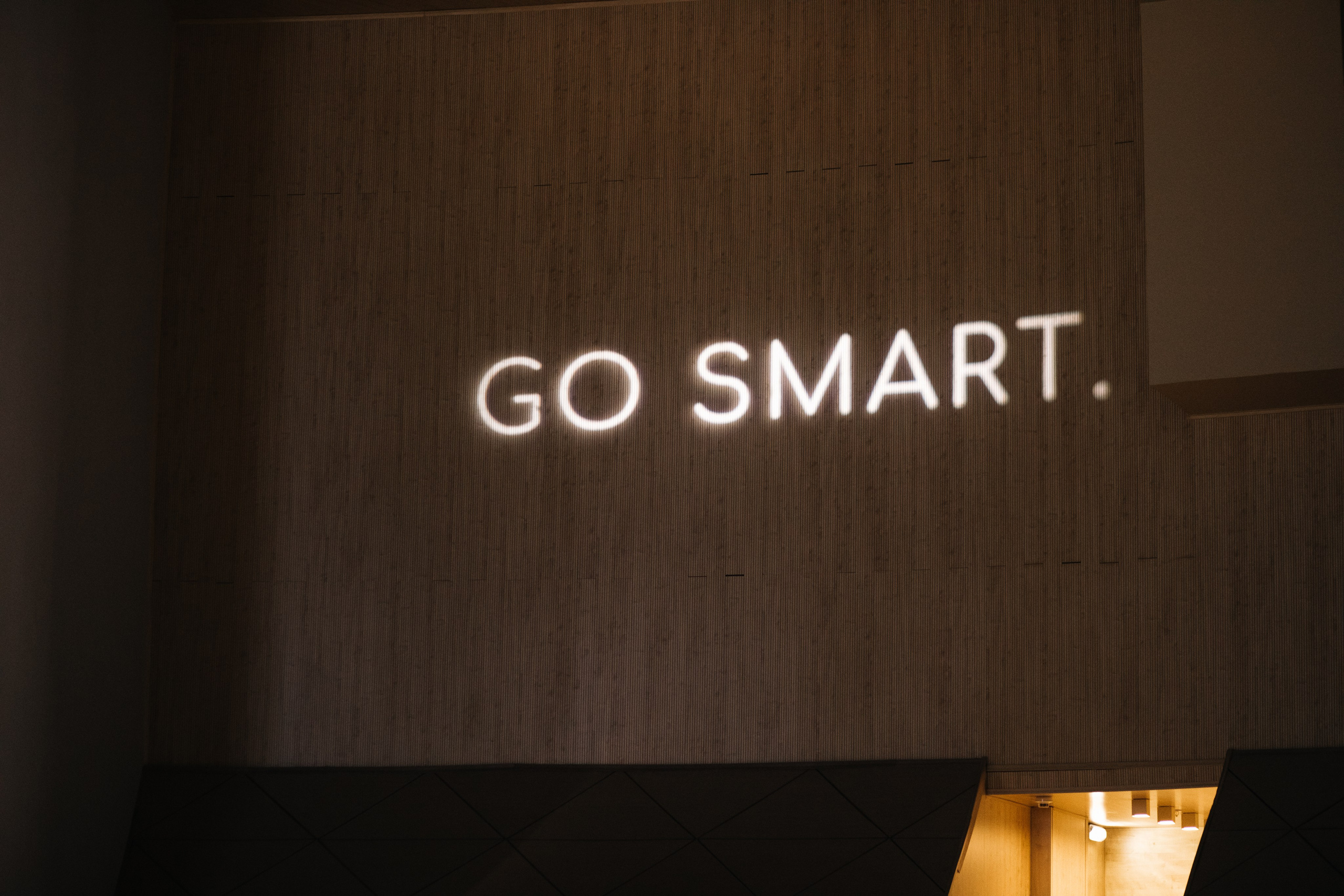 L Buro / Go Smart / Экспо Skolkovo. Nadezhdin Studio