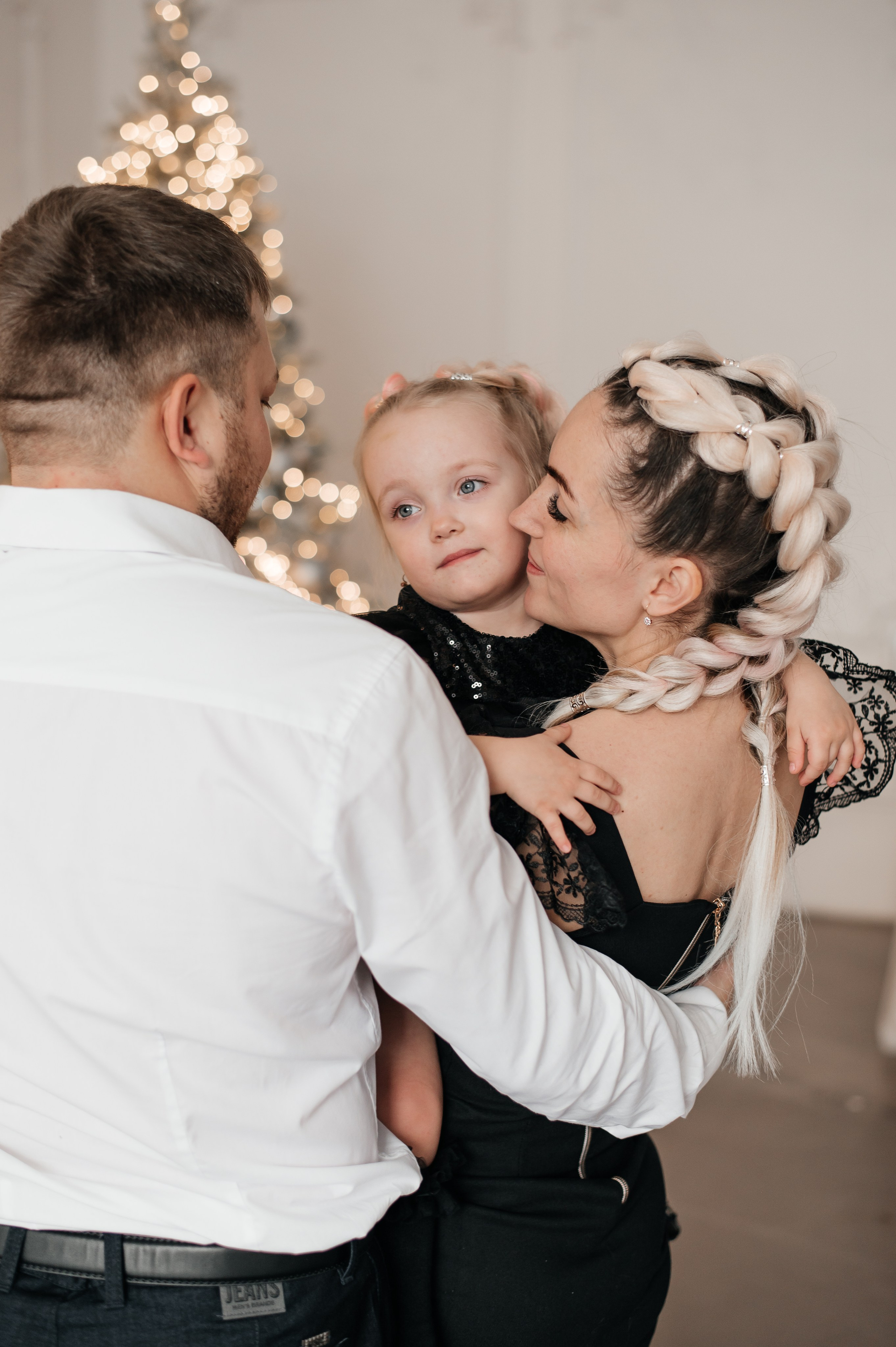 Смотреть в одну сторону. Свадебный и семейный фотограф в Красноярске Виктория Тимонина