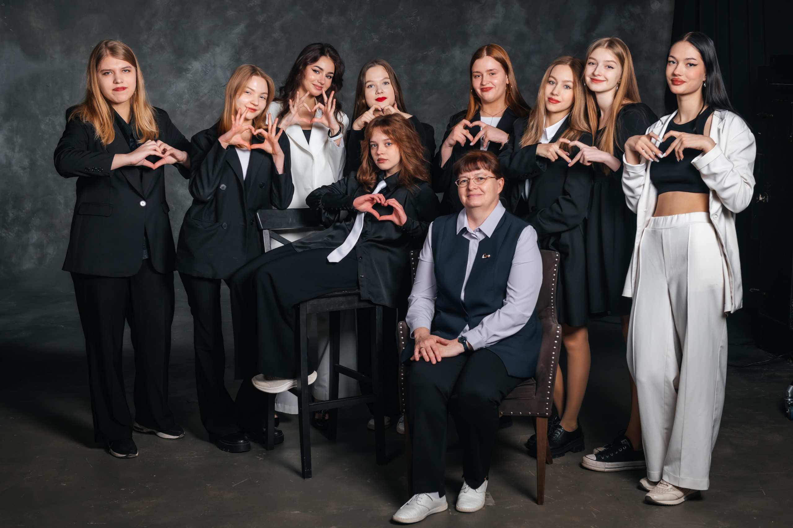 Старшие классы. Современные выпускные альбомы в Новосибирске