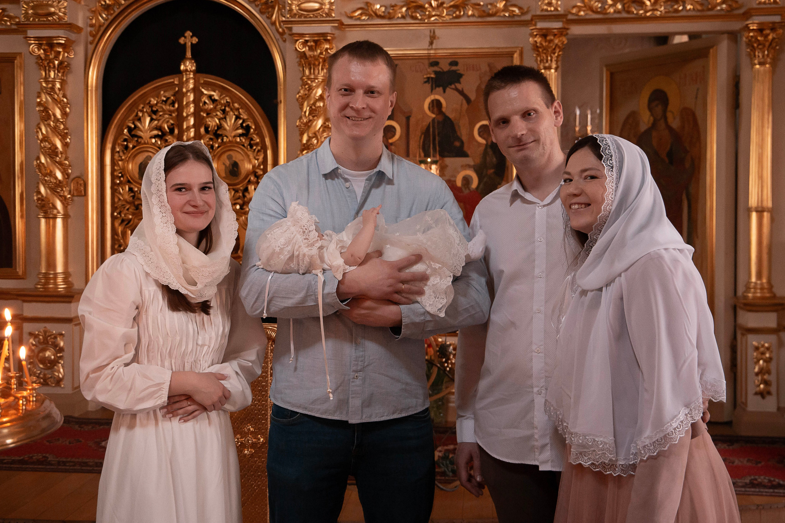 Катюша с родителями и крёстными родителями. Монастырь Зосимова пустынь