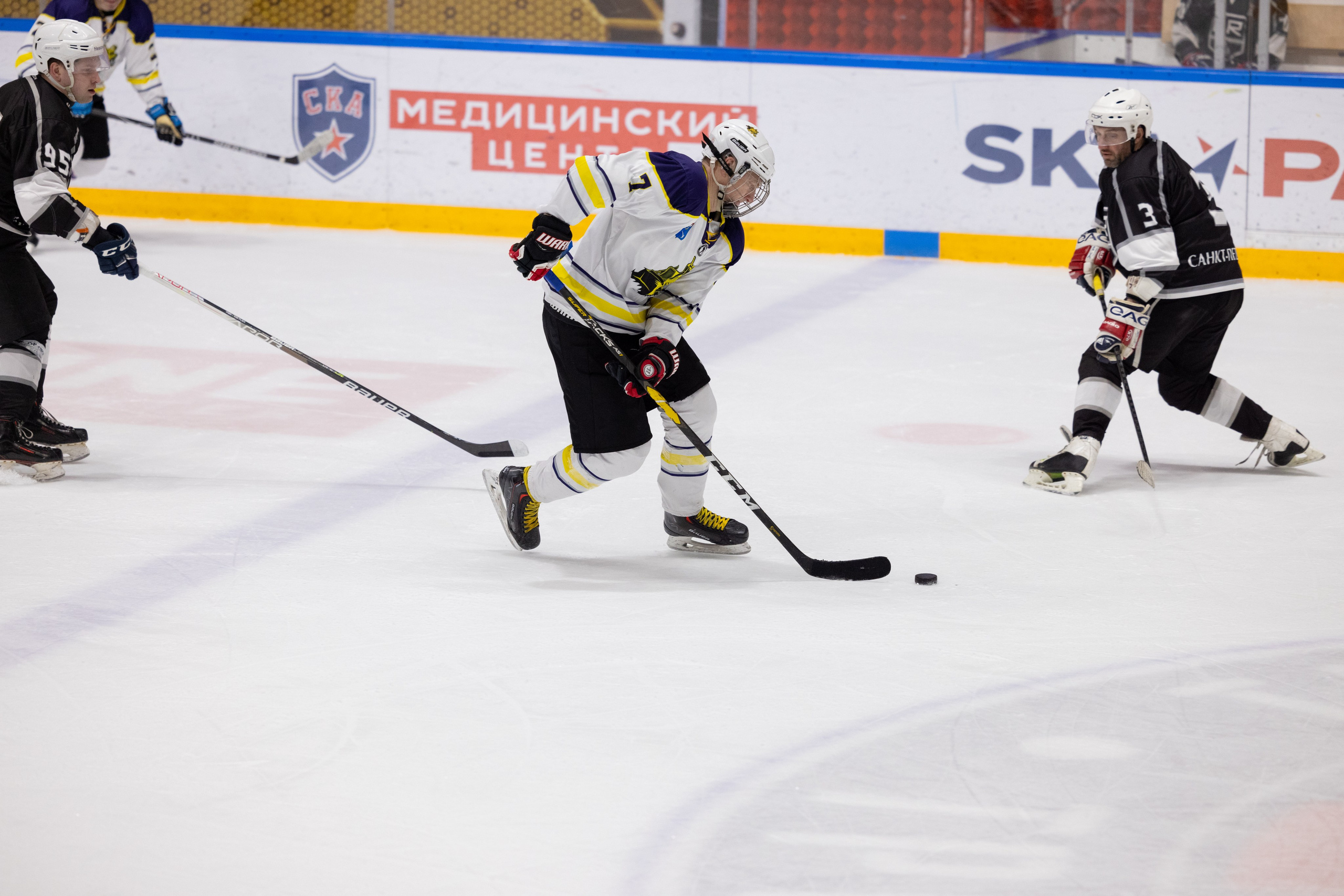 Бульдозер vs. LR-строй. Фотограф Александр Заломаев