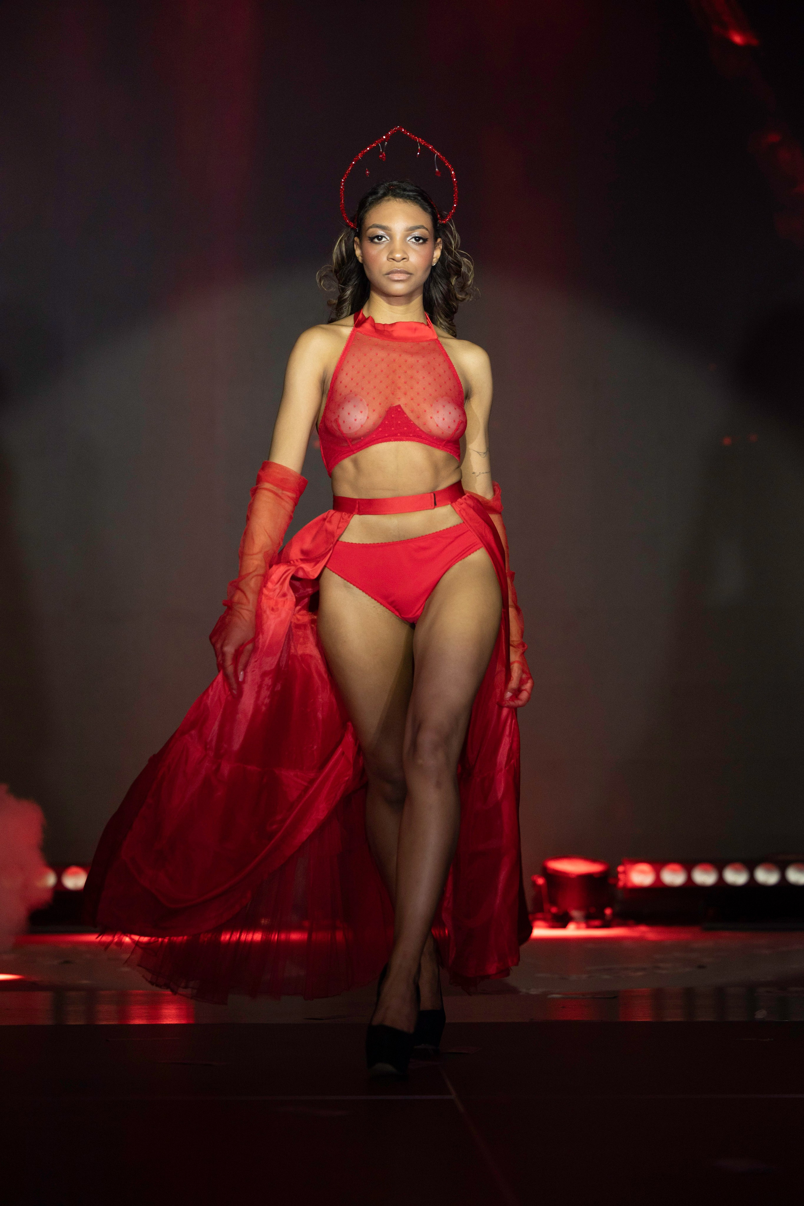 Модный показ «ИСКУШЕНИЕ» Казино Шамбала. Фотограф Olya Posnimay