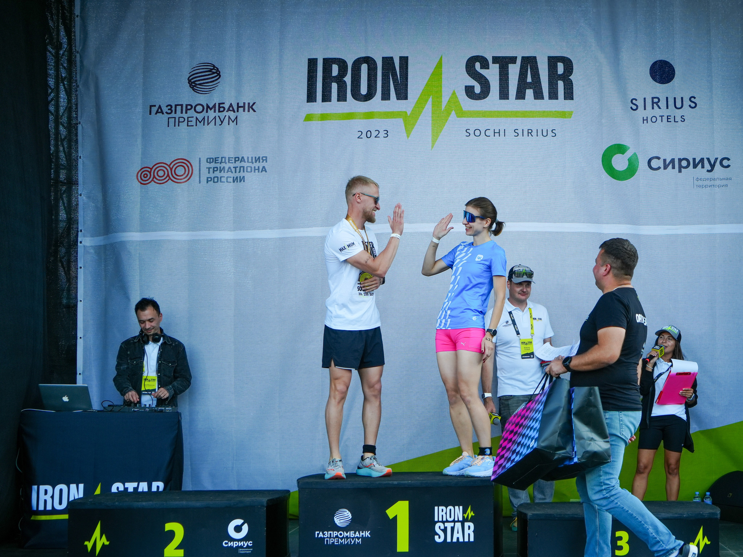 Фотоотчет партнерской интеграции для компании TELE2 на фестивале Ironstar. Репортажный фотограф в Красной Поляне и Сочи Павлюченко Екатерина