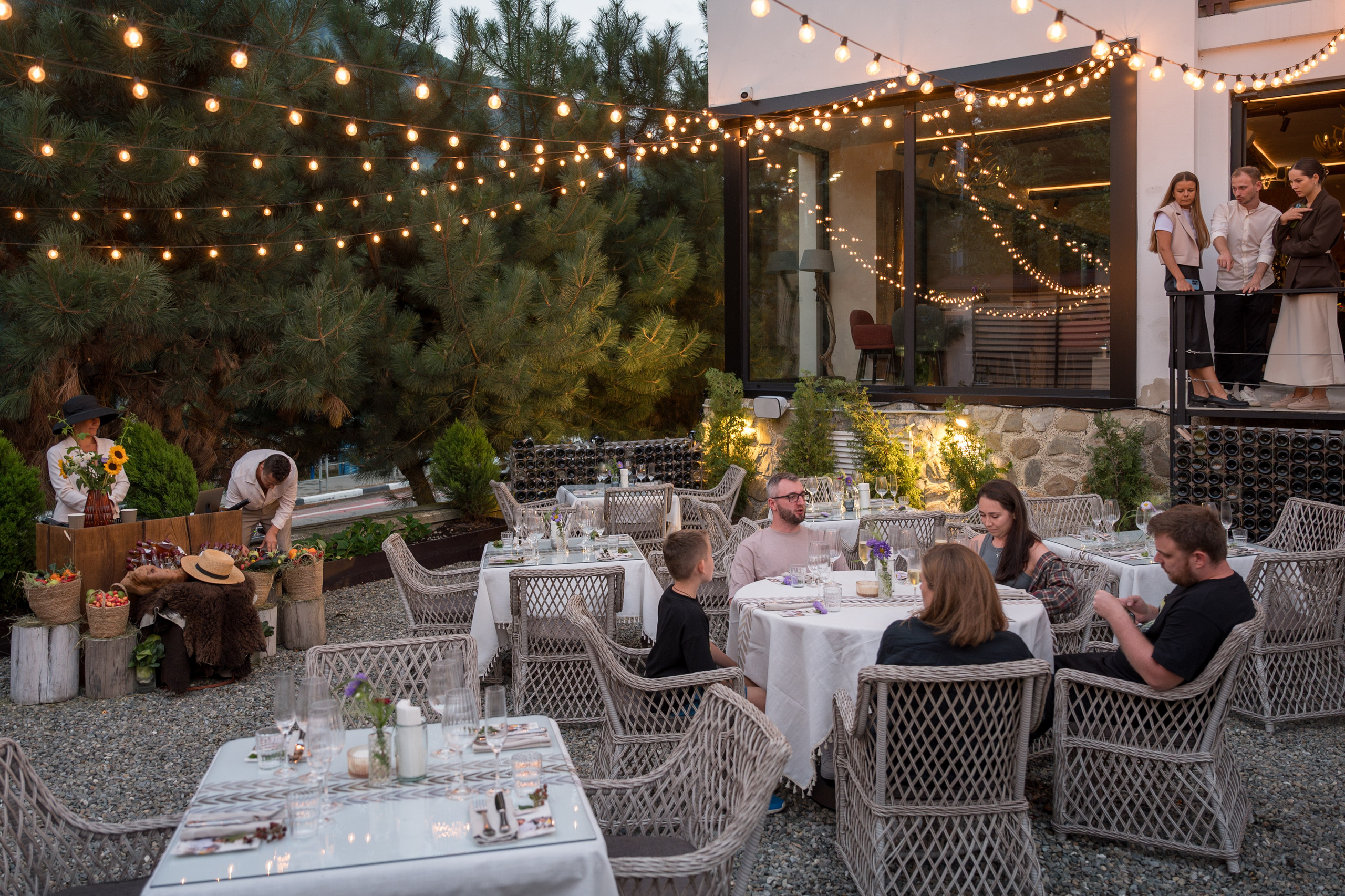Гастрономический ужин в ресторане Co-Co Chalet. Репортажный фотограф в Красной Поляне и Сочи Павлюченко Екатерина