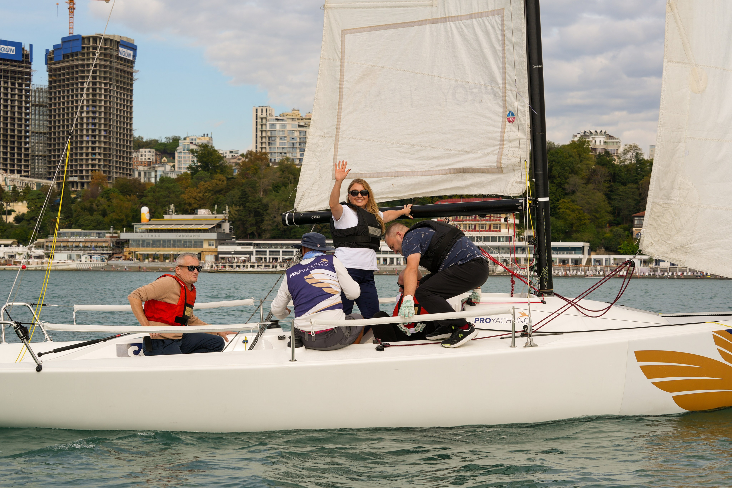 Яхтенная регата для компании Агрегатка. Репортажный фотограф в Красной Поляне и Сочи Павлюченко Екатерина